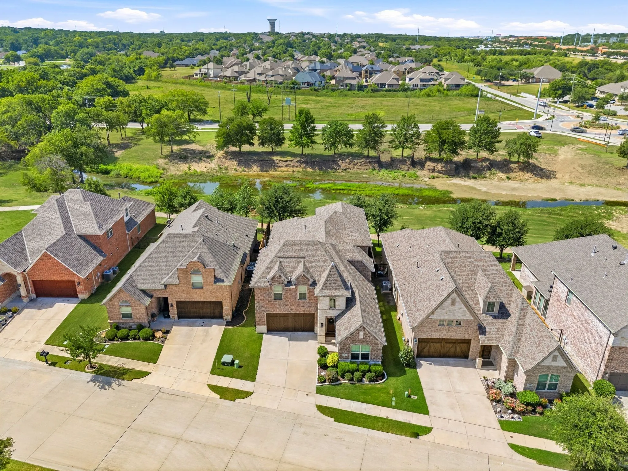 Single Family Residence For Sale in Tarrant County , 324 Riverdance Way, Keller, Texas 76248, 4 Bedroom, 4 Bathroom, 2 Garage spaces, 2,949 Sqft, built in 2018, mls#21336569, Real Estate Agent in Keller, Homes For Sale in Tarrant county, Homes For Sale in Keller, Realtor in Keller Texas, Real Estate Brokerage Independent Realty Texas, Luminita Cordes Realtor