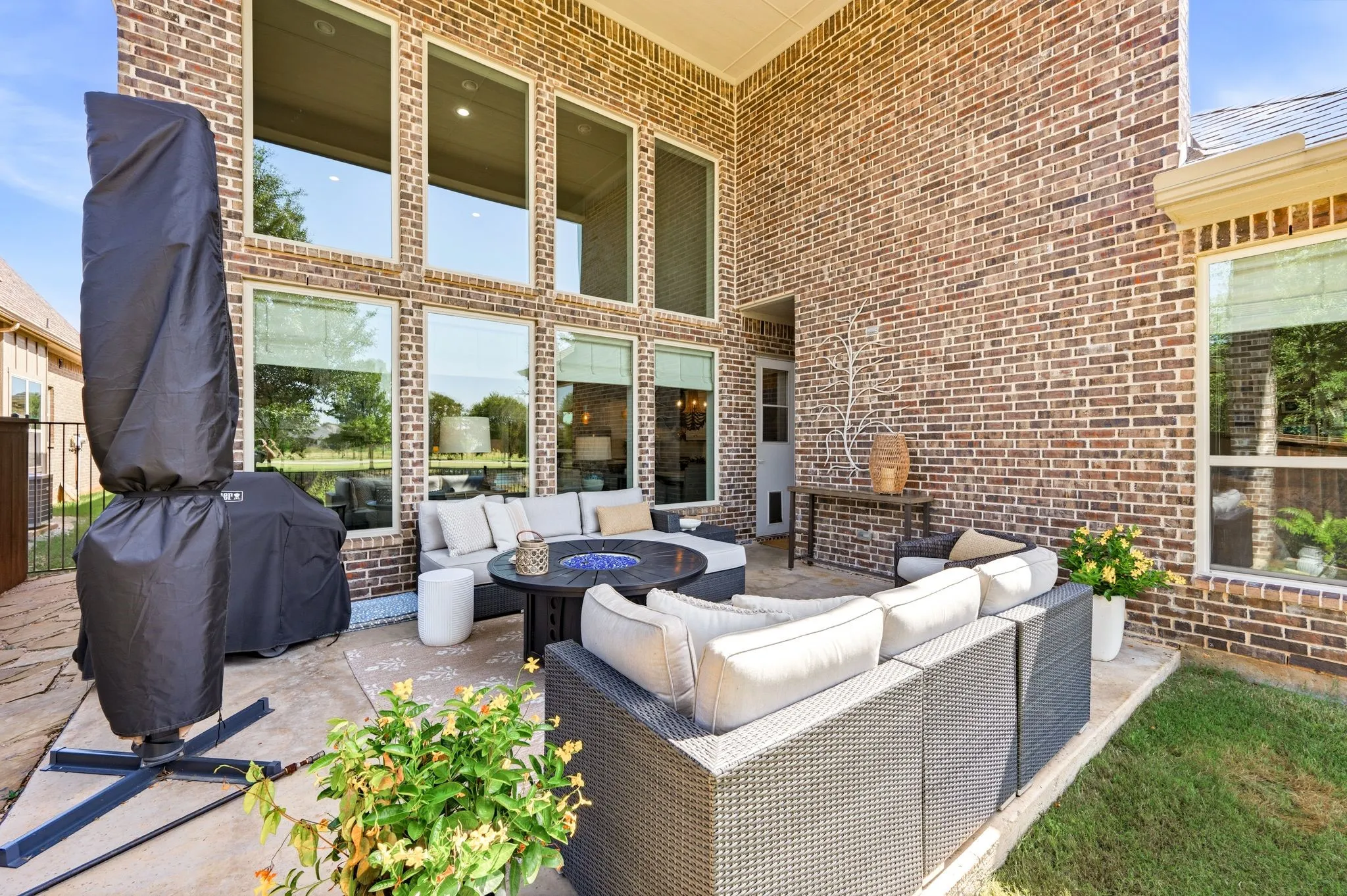 Single Family Residence For Sale in Tarrant County , 324 Riverdance Way, Keller, Texas 76248, 4 Bedroom, 4 Bathroom, 2 Garage spaces, 2,949 Sqft, built in 2018, mls#21336569, Real Estate Agent in Keller, Homes For Sale in Tarrant county, Homes For Sale in Keller, Realtor in Keller Texas, Real Estate Brokerage Independent Realty Texas, Luminita Cordes Realtor