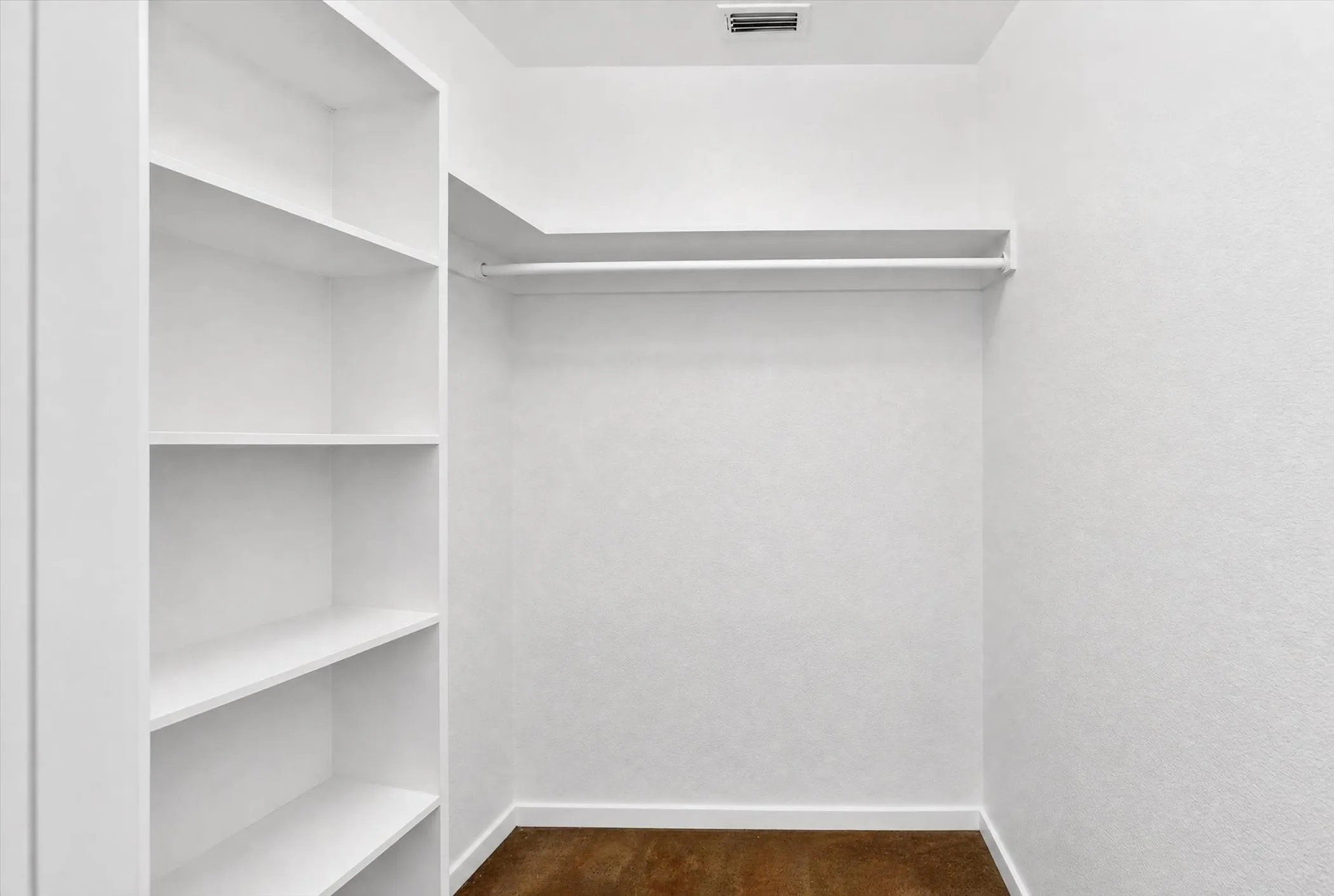 Single Family Residence For Rent in Tarrant County , 3721 El Campo Avenue A, Fort Worth, Texas 76107, 2 Bedroom, 2 Bathroom, 1 Garage spaces, 1,050 Sqft, built in 2001, mls#21333342, Real Estate Agent in Fort Worth, Homes For Rent in Tarrant county, Homes For Rent in Fort Worth, Realtor in Fort Worth Texas, Real Estate Brokerage Independent Realty Texas, Luminita Cordes Realtor