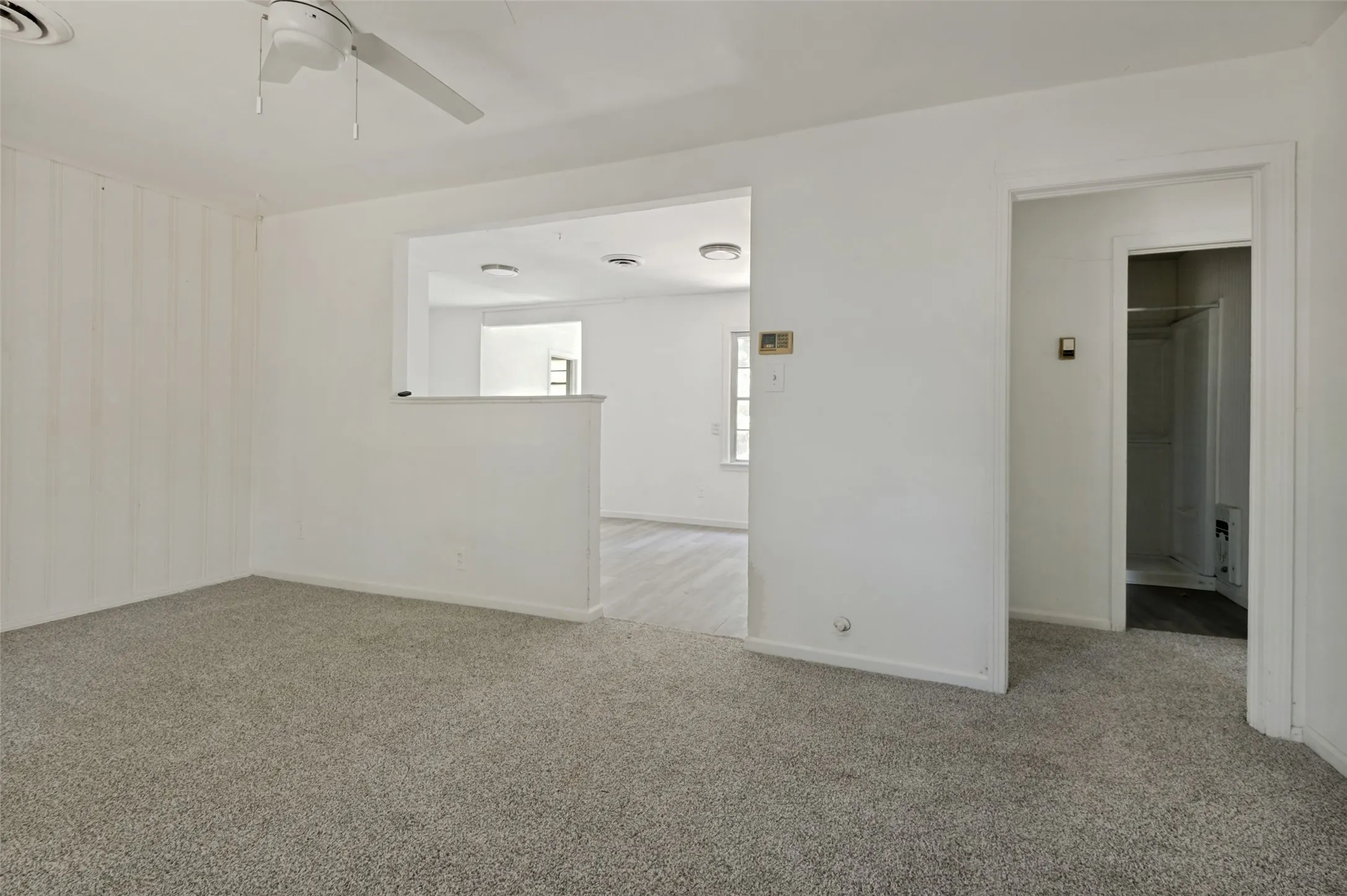 Single Family Residence For Sale in Dallas County , 661 W Millett Drive, Dallas, Texas 75232, 3 Bedroom, 2 Bathroom, 1 Garage spaces, 1,362 Sqft, built in 1948, Price $229,000, mls#21337995, Real Estate Agent in Dallas, Homes For Sale in Dallas county, Homes For Sale in Dallas, Realtor in Dallas Texas, Real Estate Brokerage Independent Realty Texas, Luminita Cordes Realtor