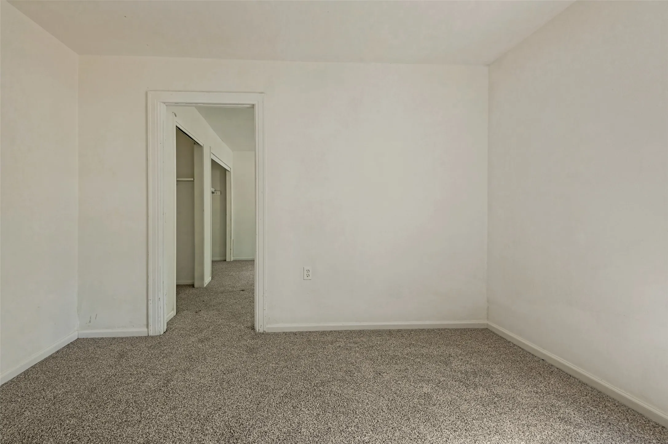 Neutral tone wall finishes