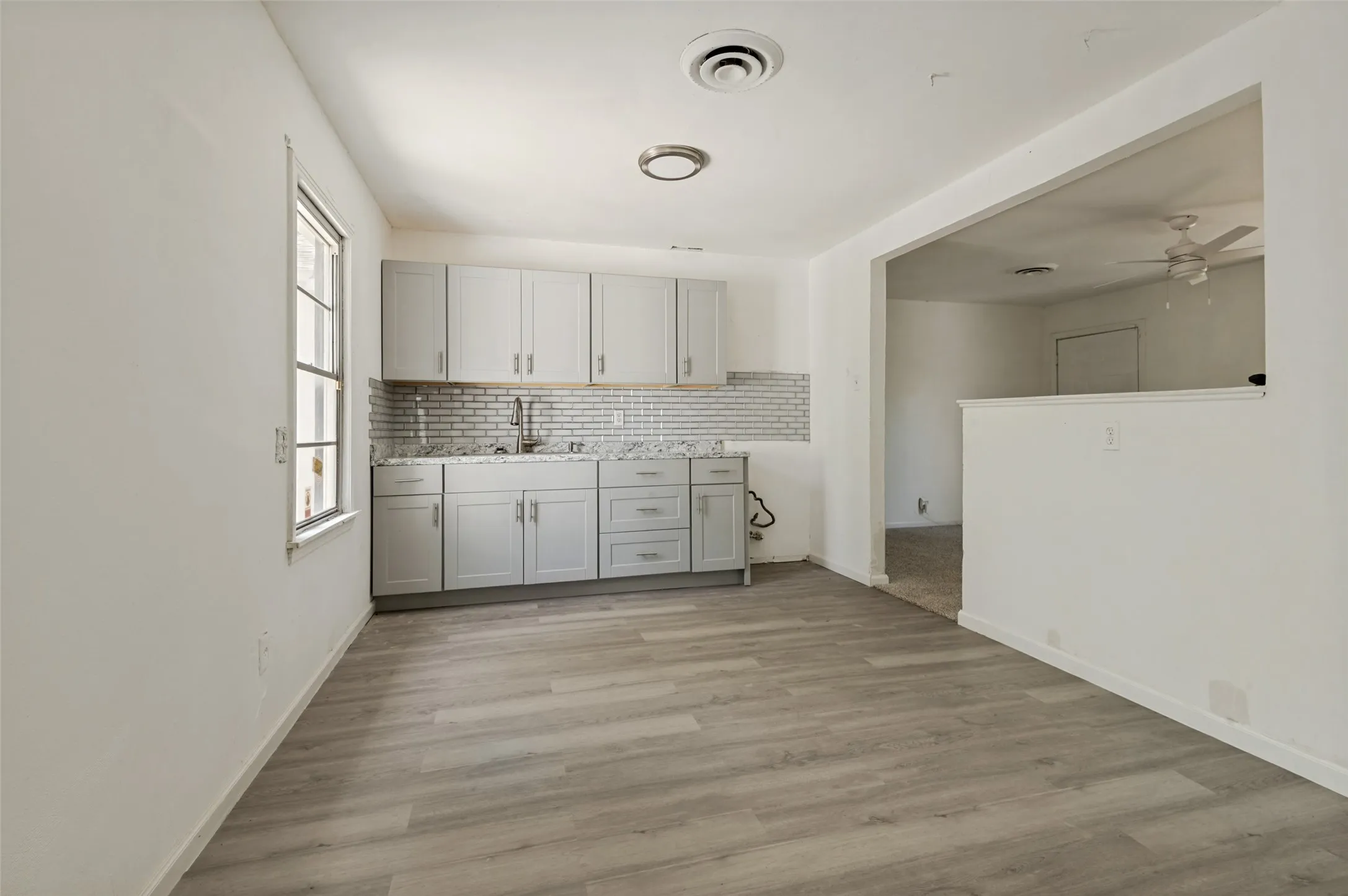 Single Family Residence For Sale in Dallas County , 661 W Millett Drive, Dallas, Texas 75232, 3 Bedroom, 2 Bathroom, 1 Garage spaces, 1,362 Sqft, built in 1948, Price $229,000, mls#21337995, Real Estate Agent in Dallas, Homes For Sale in Dallas county, Homes For Sale in Dallas, Realtor in Dallas Texas, Real Estate Brokerage Independent Realty Texas, Luminita Cordes Realtor