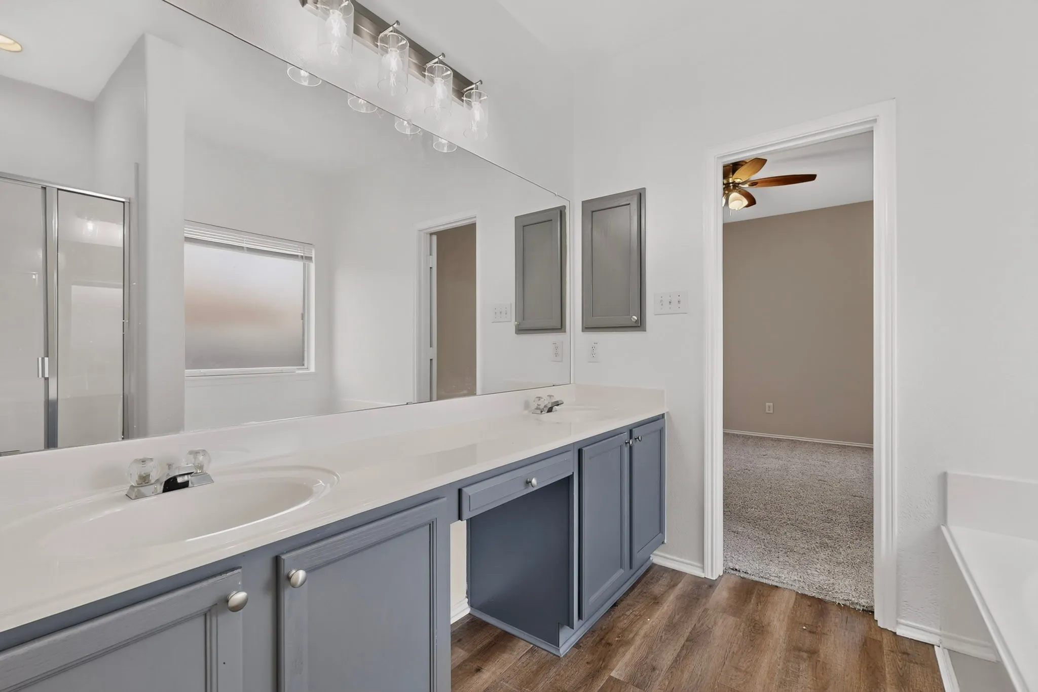 Single Family Residence For Sale in Tarrant County , 710 Bowie Lane, Mansfield, Texas 76063, 3 Bedroom, 2 Bathroom, 2 Garage spaces, 2,132 Sqft, built in 2001, mls#21338356, Real Estate Agent in Mansfield, Homes For Sale in Tarrant county, Homes For Sale in Mansfield, Realtor in Mansfield Texas, Real Estate Brokerage Independent Realty Texas, Luminita Cordes Realtor