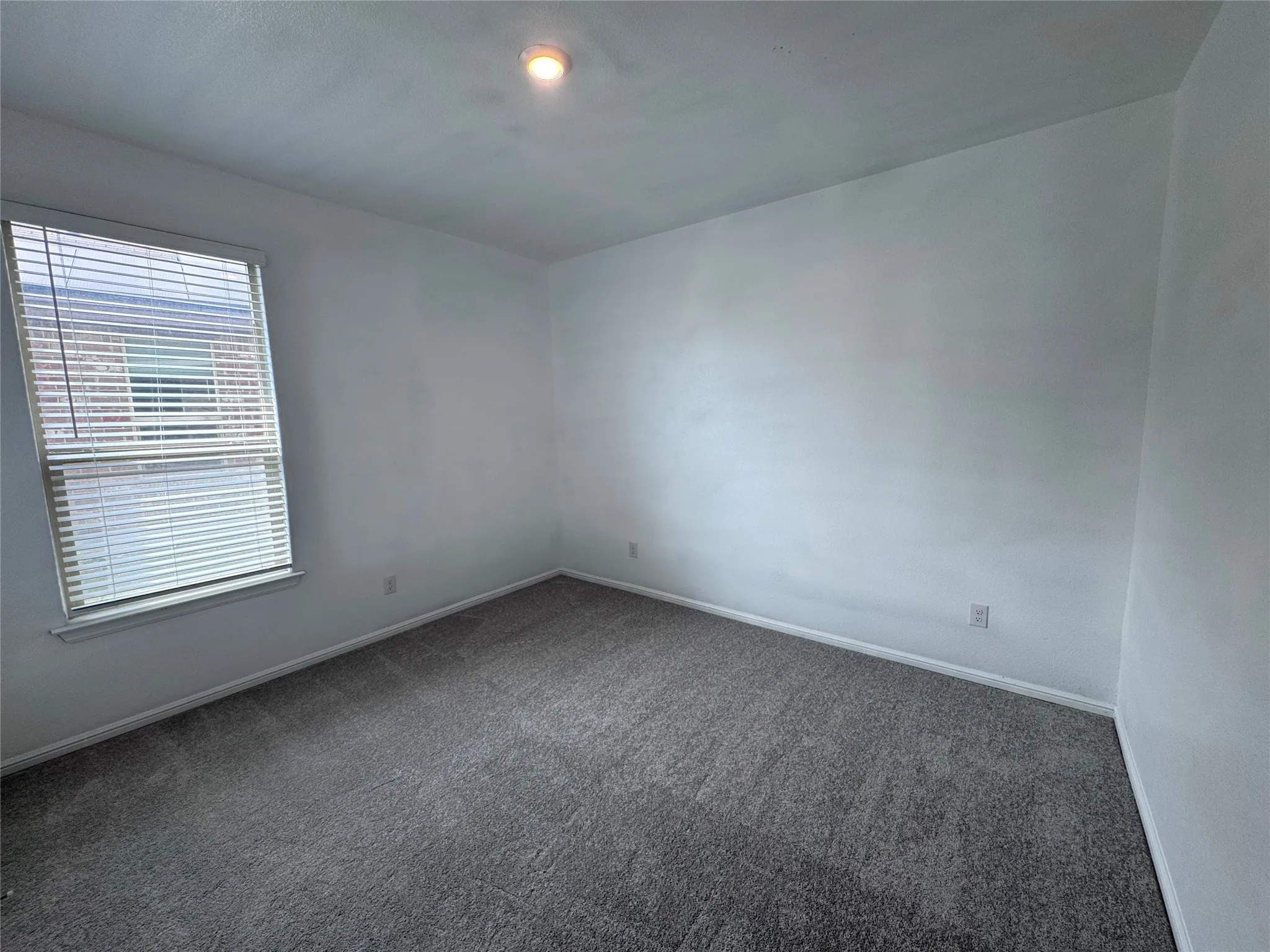 Single Family Residence For Rent in Tarrant County , 9312 Red Brush Trail, Fort Worth, Texas 76131, 5 Bedroom, 2 Bathroom, 2 Garage spaces, 2,146 Sqft, built in 2022, mls#21338370, Real Estate Agent in Fort Worth, Homes For Rent in Tarrant county, Homes For Rent in Fort Worth, Realtor in Fort Worth Texas, Real Estate Brokerage Independent Realty Texas, Luminita Cordes Realtor