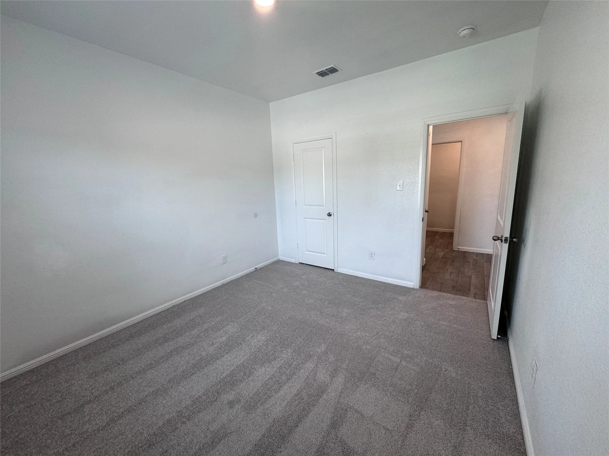 Single Family Residence For Rent in Tarrant County , 9312 Red Brush Trail, Fort Worth, Texas 76131, 5 Bedroom, 2 Bathroom, 2 Garage spaces, 2,146 Sqft, built in 2022, mls#21338370, Real Estate Agent in Fort Worth, Homes For Rent in Tarrant county, Homes For Rent in Fort Worth, Realtor in Fort Worth Texas, Real Estate Brokerage Independent Realty Texas, Luminita Cordes Realtor