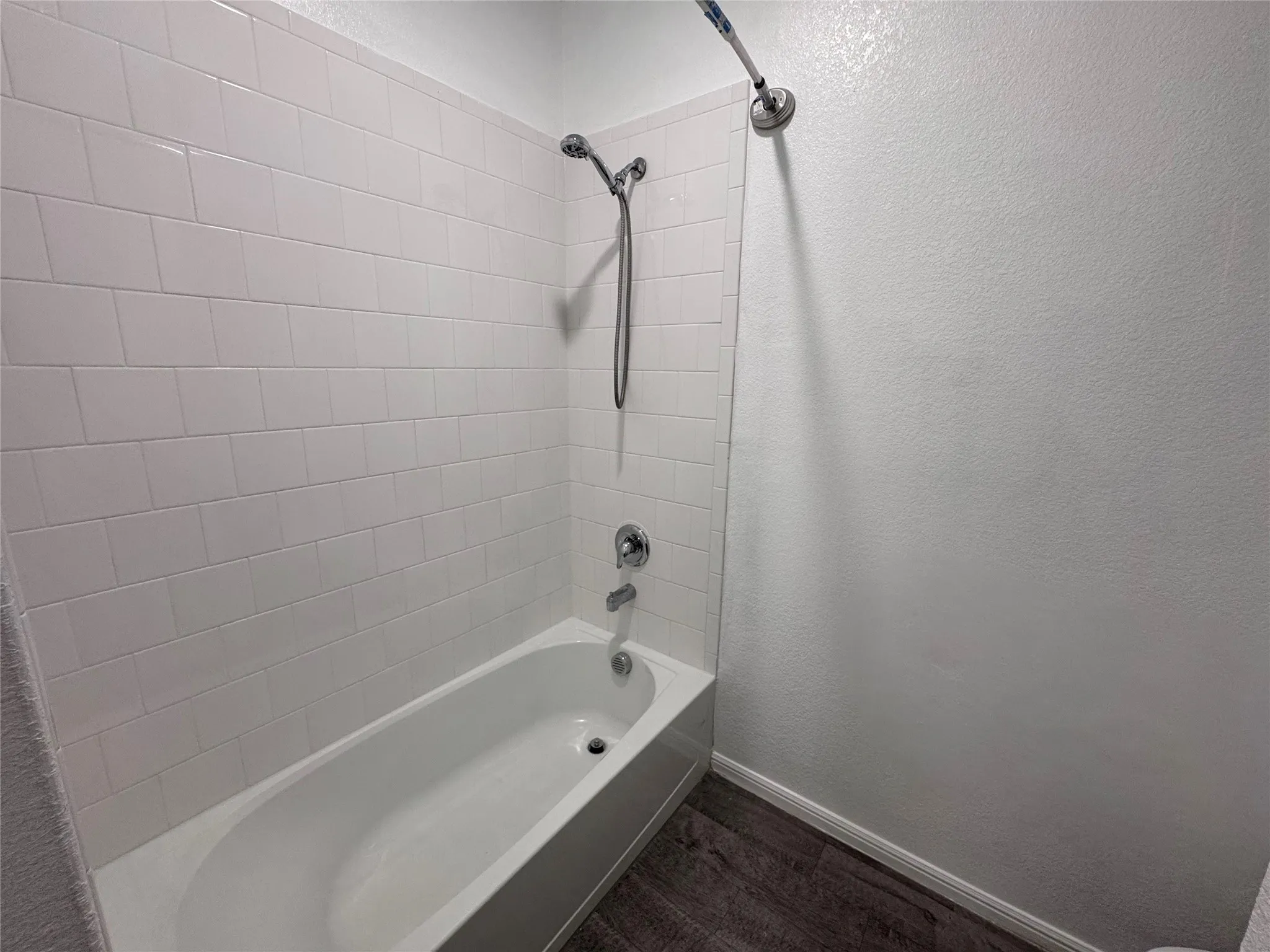 Single Family Residence For Rent in Tarrant County , 9312 Red Brush Trail, Fort Worth, Texas 76131, 5 Bedroom, 2 Bathroom, 2 Garage spaces, 2,146 Sqft, built in 2022, mls#21338370, Real Estate Agent in Fort Worth, Homes For Rent in Tarrant county, Homes For Rent in Fort Worth, Realtor in Fort Worth Texas, Real Estate Brokerage Independent Realty Texas, Luminita Cordes Realtor