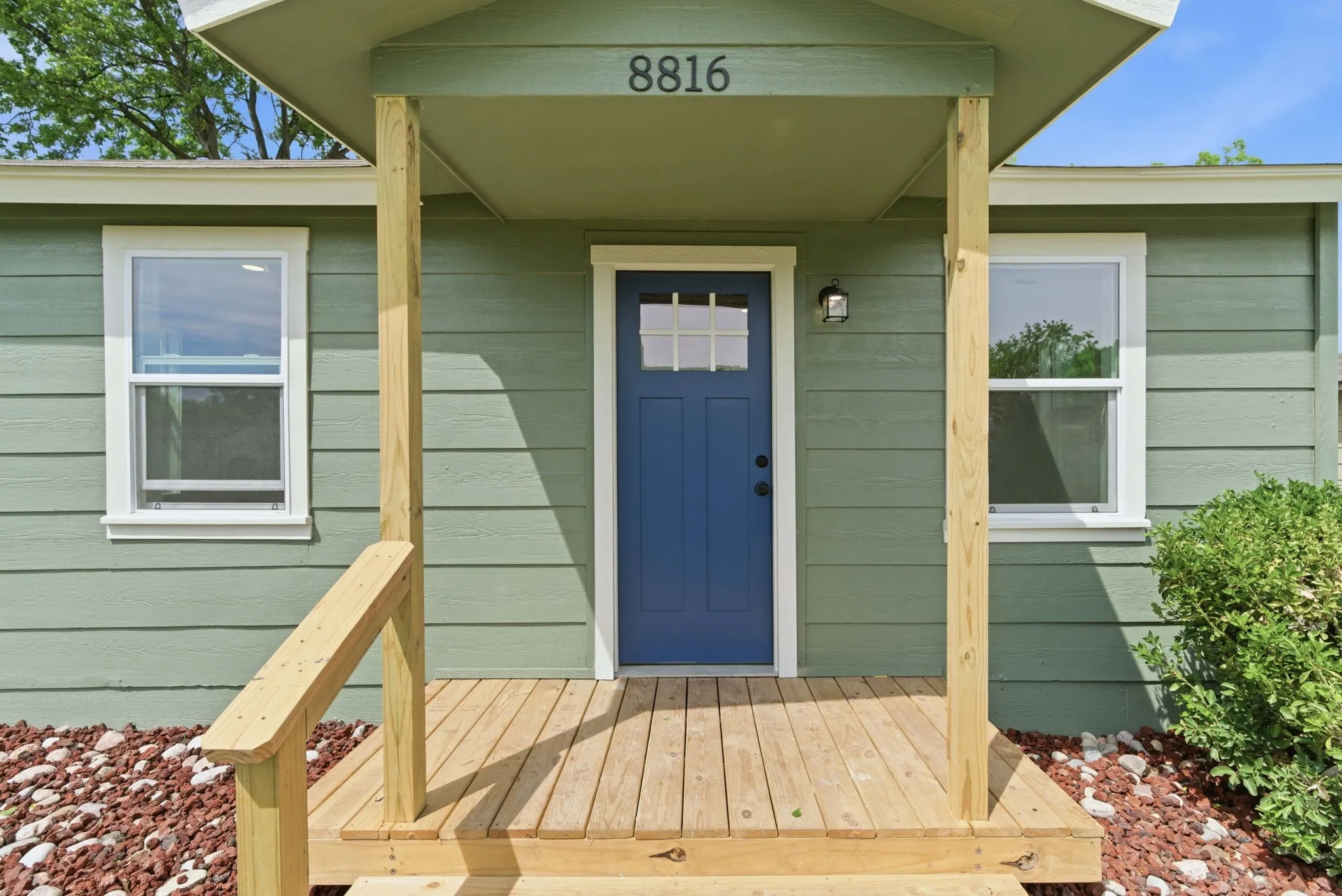 Single Family Residence For Sale in Tarrant County , 8816 Spaugh Court, White Settlement, Texas 76108, 3 Bedrooms, 2 Bathrooms, Garage spaces, 950 Sqft, built in 1955, Price $220,000, mls#21337117, Real Estate Agent in White Settlement, Homes For Sale in Tarrant county, Homes For Sale in White Settlement, Realtor in White Settlement Texas, Real Estate Brokerage Independent Realty Texas, Luminita Cordes Realtor