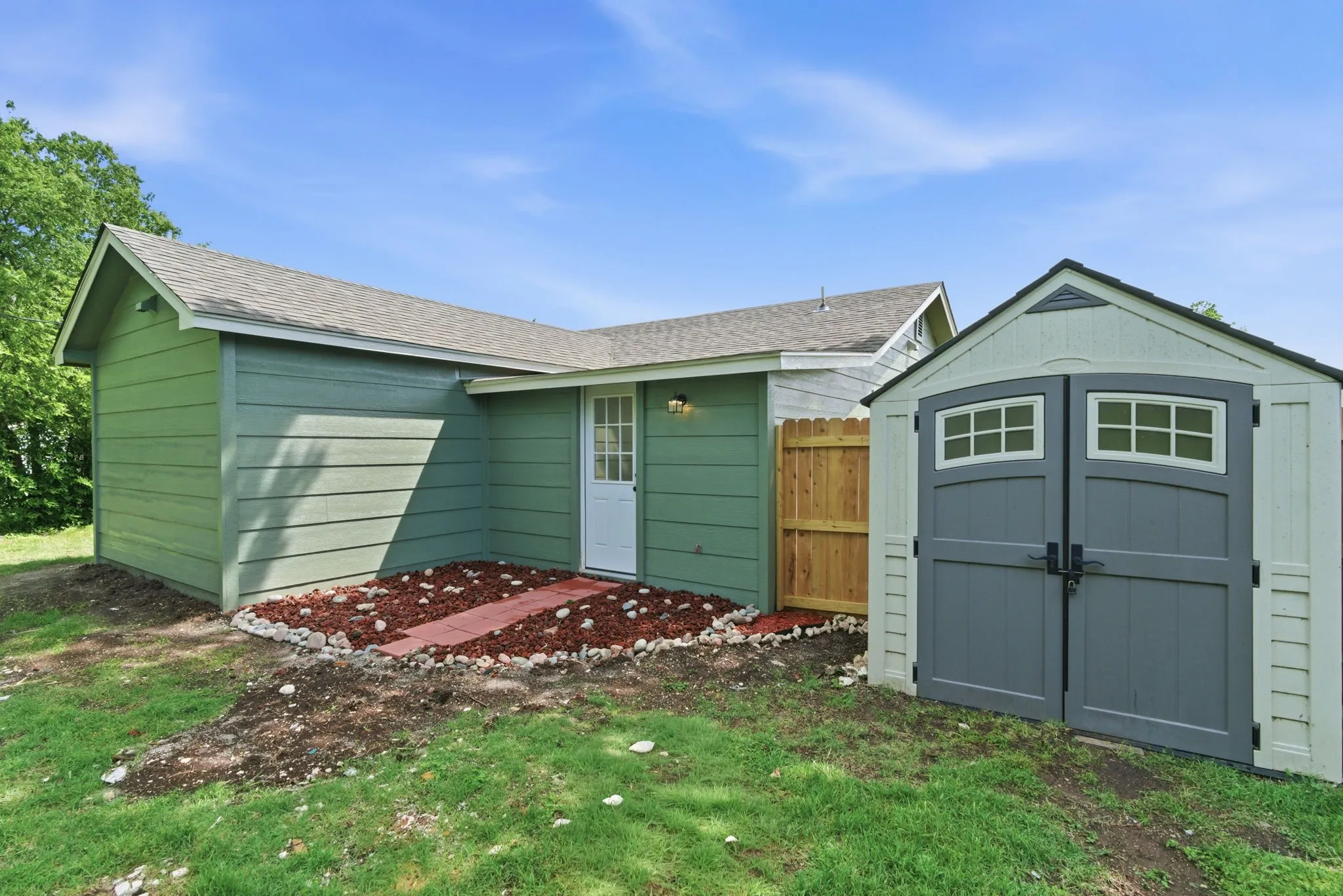 Single Family Residence For Sale in Tarrant County , 8816 Spaugh Court, White Settlement, Texas 76108, 3 Bedrooms, 2 Bathrooms, Garage spaces, 950 Sqft, built in 1955, Price $220,000, mls#21337117, Real Estate Agent in White Settlement, Homes For Sale in Tarrant county, Homes For Sale in White Settlement, Realtor in White Settlement Texas, Real Estate Brokerage Independent Realty Texas, Luminita Cordes Realtor