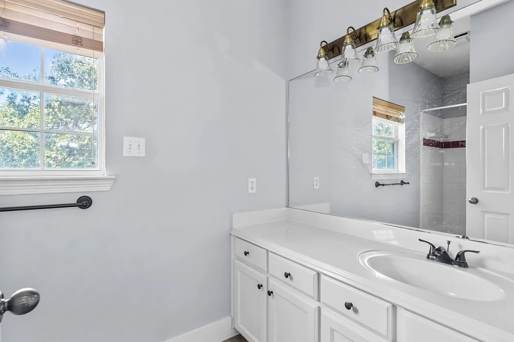 Single Family Residence For Sale in Johnson County , 613 Forest Edge Street, Burleson, Texas 76028, 3 Bedroom, 3 Bathroom, 2 Garage spaces, 1,993 Sqft, built in 1996, mls#21337149, Real Estate Agent in Burleson, Homes For Sale in Johnson county, Homes For Sale in Burleson, Realtor in Burleson Texas, Real Estate Brokerage Independent Realty Texas, Luminita Cordes Realtor
