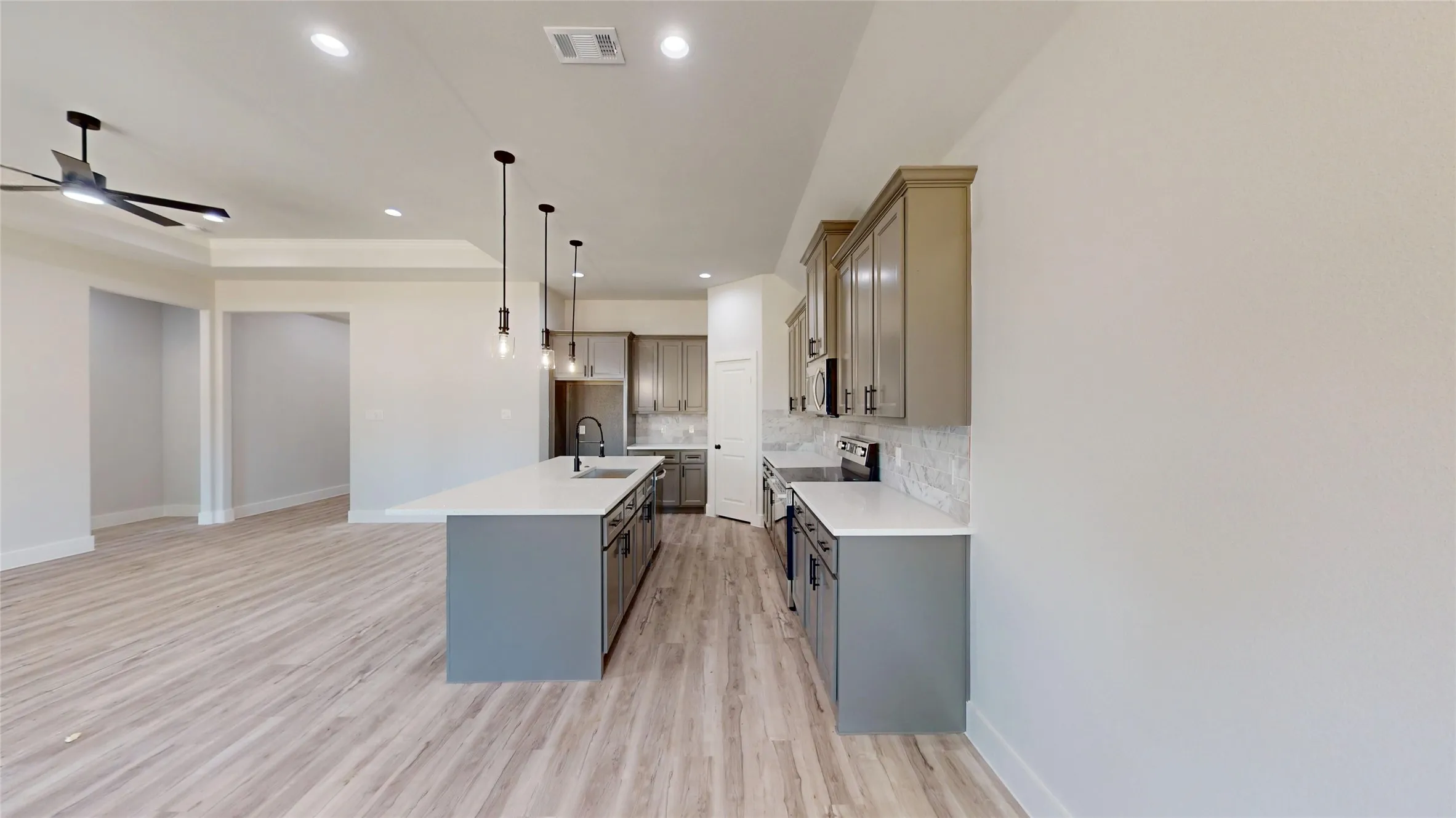 Single Family Residence For Sale in Tarrant County , 2825 S Grove Street, Fort Worth, Texas 76104, 4 Bedroom, 3 Bathroom, 2 Garage spaces, 1,976 Sqft, built in 2026, mls#21338362, Real Estate Agent in Fort Worth, Homes For Sale in Tarrant county, Homes For Sale in Fort Worth, Realtor in Fort Worth Texas, Real Estate Brokerage Independent Realty Texas, Luminita Cordes Realtor