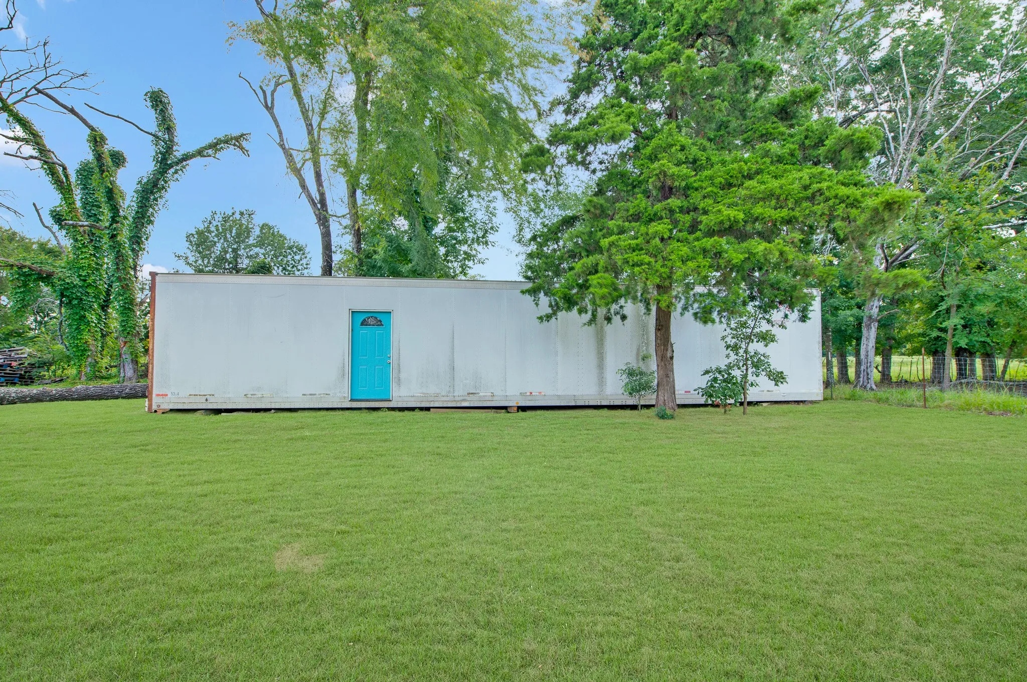Mobile Home For Sale in Fannin County , 923 County Road 2415, Honey Grove, Texas 75446, 4 Bedroom, 2 Bathroom, 4 Garage spaces, 2,560 Sqft, built in 2004, mls#21338215, Real Estate Agent in Honey Grove, Homes For Sale in Fannin county, Homes For Sale in Honey Grove, Realtor in Honey Grove Texas, Real Estate Brokerage Independent Realty Texas, Luminita Cordes Realtor