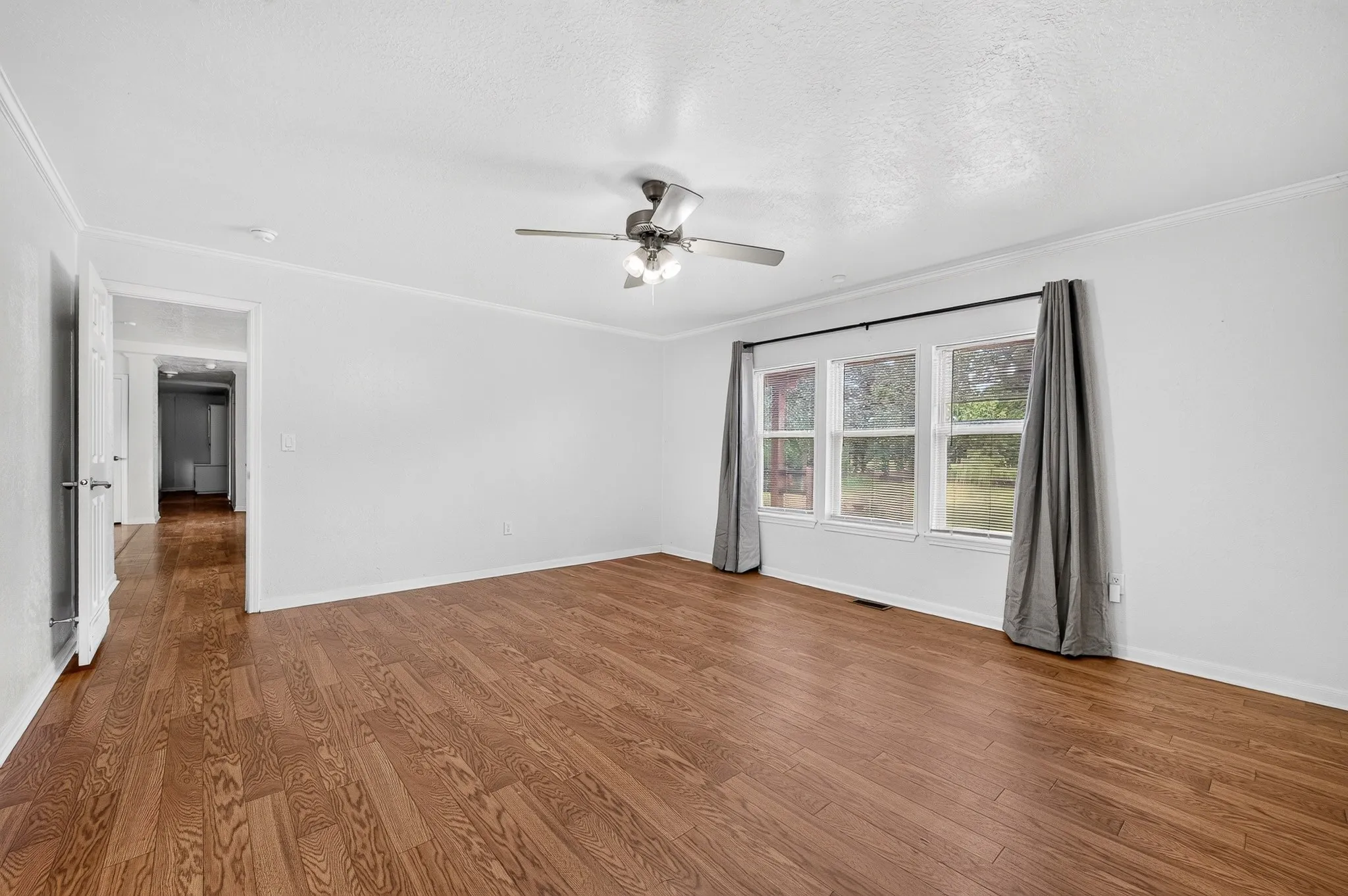 Mobile Home For Sale in Fannin County , 923 County Road 2415, Honey Grove, Texas 75446, 4 Bedroom, 2 Bathroom, 4 Garage spaces, 2,560 Sqft, built in 2004, mls#21338215, Real Estate Agent in Honey Grove, Homes For Sale in Fannin county, Homes For Sale in Honey Grove, Realtor in Honey Grove Texas, Real Estate Brokerage Independent Realty Texas, Luminita Cordes Realtor