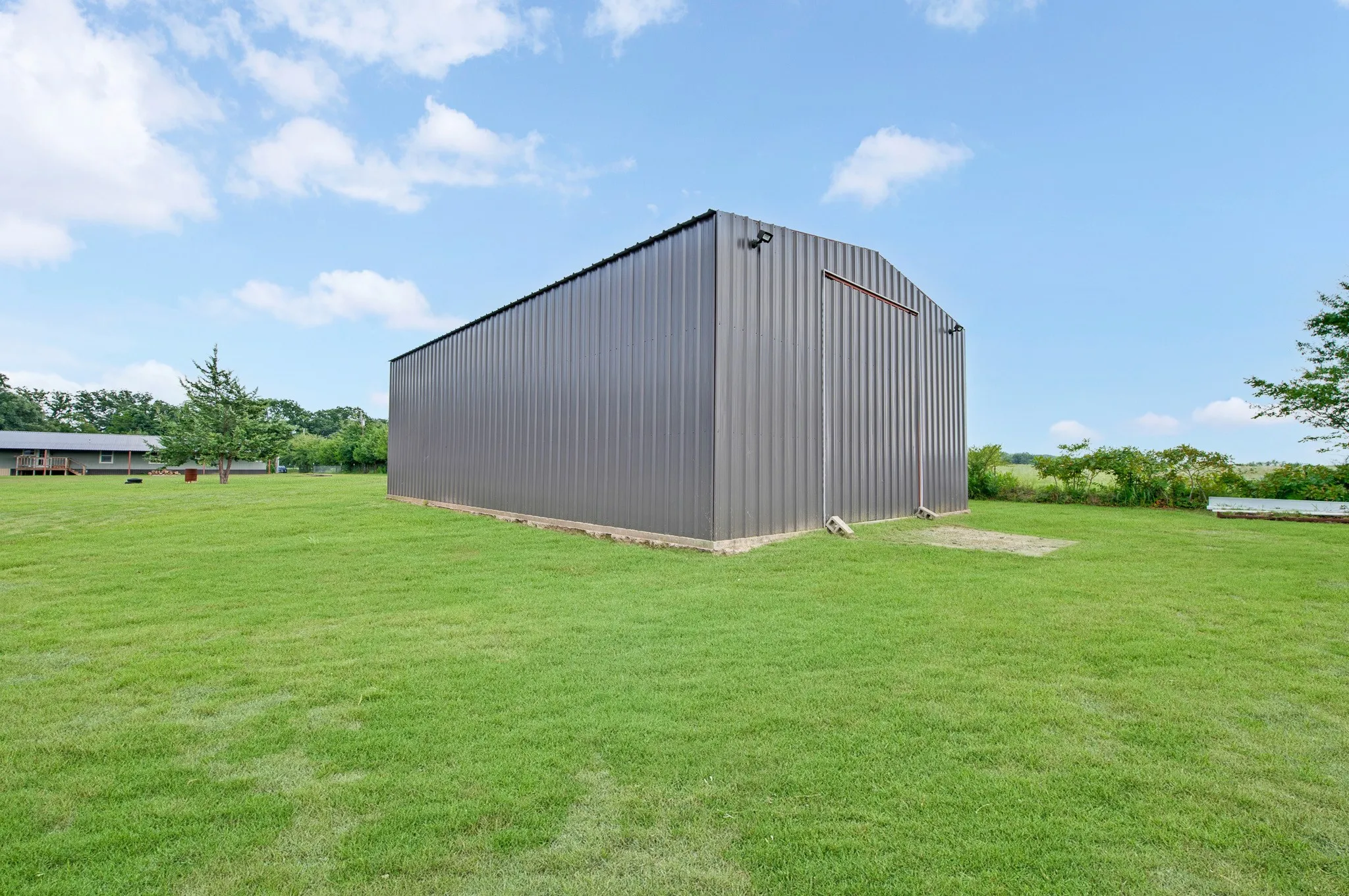 Mobile Home For Sale in Fannin County , 923 County Road 2415, Honey Grove, Texas 75446, 4 Bedroom, 2 Bathroom, 4 Garage spaces, 2,560 Sqft, built in 2004, mls#21338215, Real Estate Agent in Honey Grove, Homes For Sale in Fannin county, Homes For Sale in Honey Grove, Realtor in Honey Grove Texas, Real Estate Brokerage Independent Realty Texas, Luminita Cordes Realtor