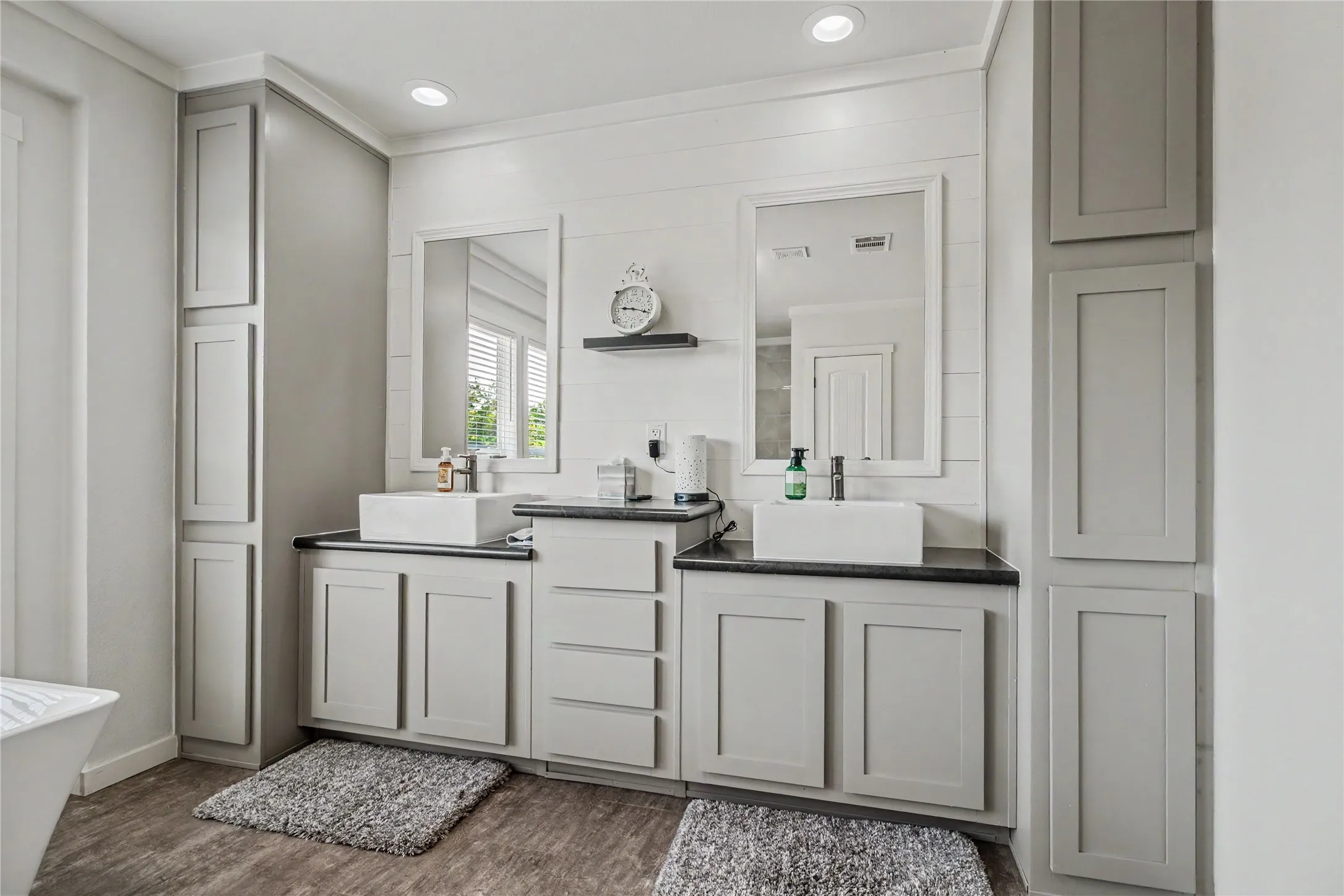 Farm For Sale in Jack County , 3064 Puddin Valley Road, Bowie, Texas 76230, 3 Bedroom, 2 Bathroom, 2 Garage spaces, 2,160 Sqft, built in 2023, mls#21338451, Real Estate Agent in Bowie, Homes For Sale in Jack county, Homes For Sale in Bowie, Realtor in Bowie Texas, Real Estate Brokerage Independent Realty Texas, Luminita Cordes Realtor