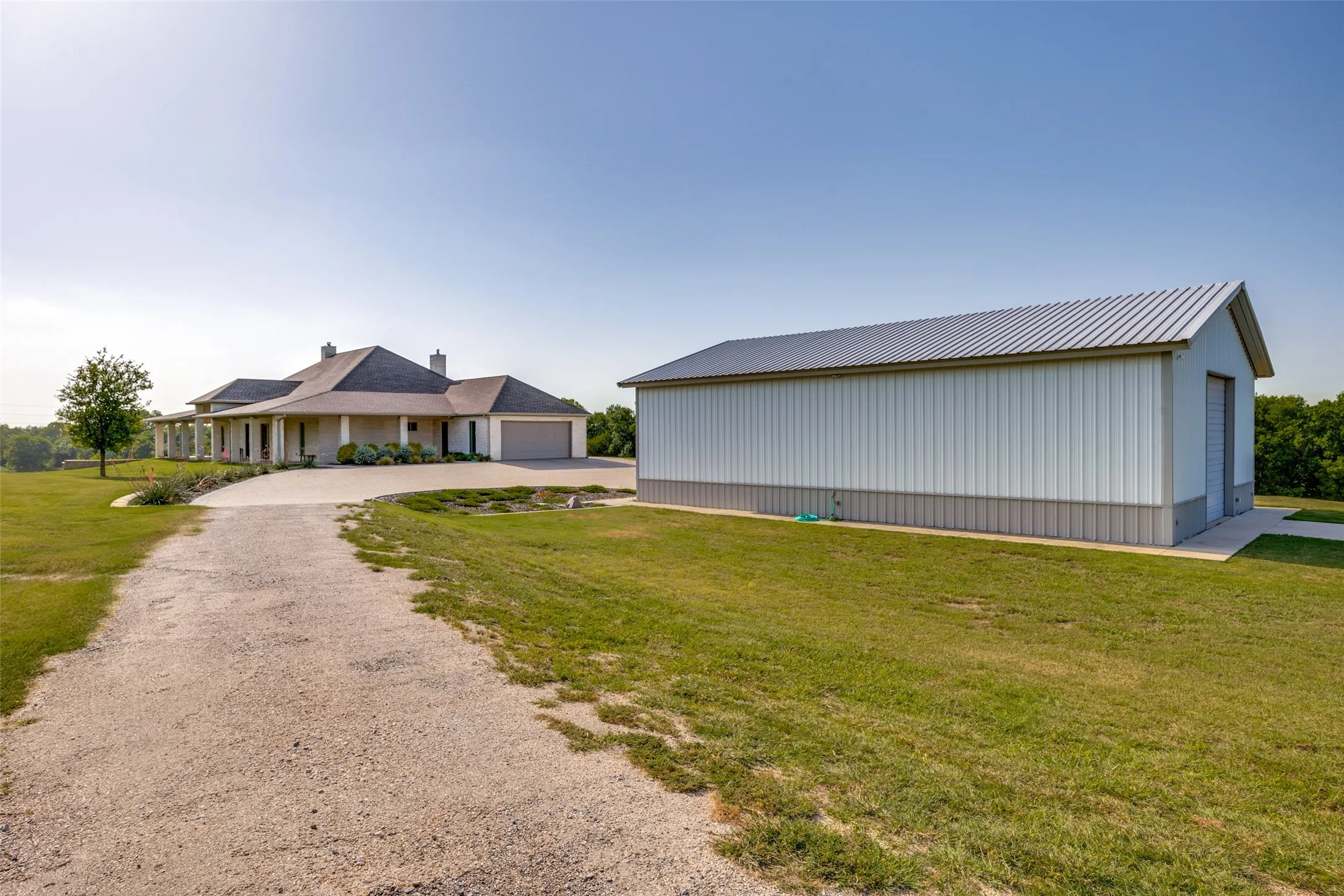 Farm For Sale in Collin County , 16755 County Road 566, Farmersville, Texas 75442, 3 Bedroom, 5 Bathroom, 2 Garage spaces, 3,003 Sqft, built in 2021, mls#21336289, Real Estate Agent in Farmersville, Homes For Sale in Collin county, Homes For Sale in Farmersville, Realtor in Farmersville Texas, Real Estate Brokerage Independent Realty Texas, Luminita Cordes Realtor