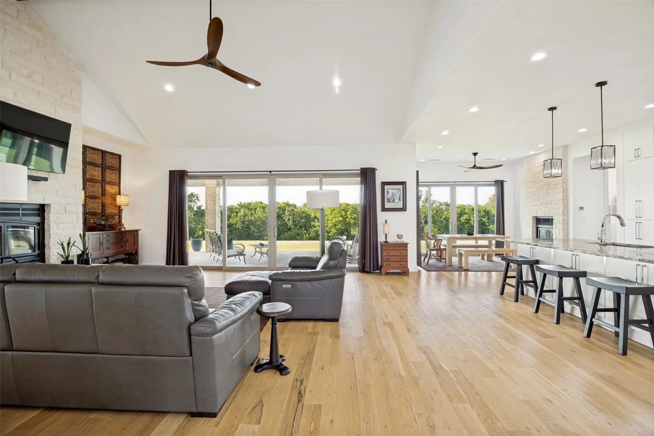Farm For Sale in Collin County , 16755 County Road 566, Farmersville, Texas 75442, 3 Bedroom, 5 Bathroom, 2 Garage spaces, 3,003 Sqft, built in 2021, mls#21336289, Real Estate Agent in Farmersville, Homes For Sale in Collin county, Homes For Sale in Farmersville, Realtor in Farmersville Texas, Real Estate Brokerage Independent Realty Texas, Luminita Cordes Realtor