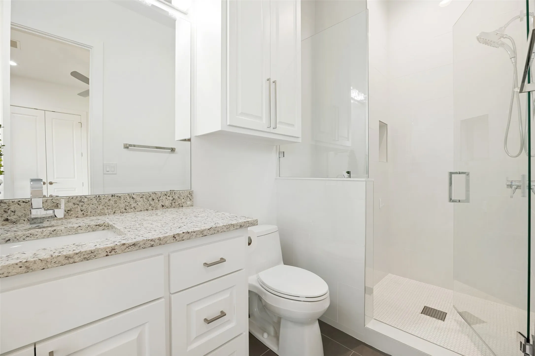 Office full Bathroom