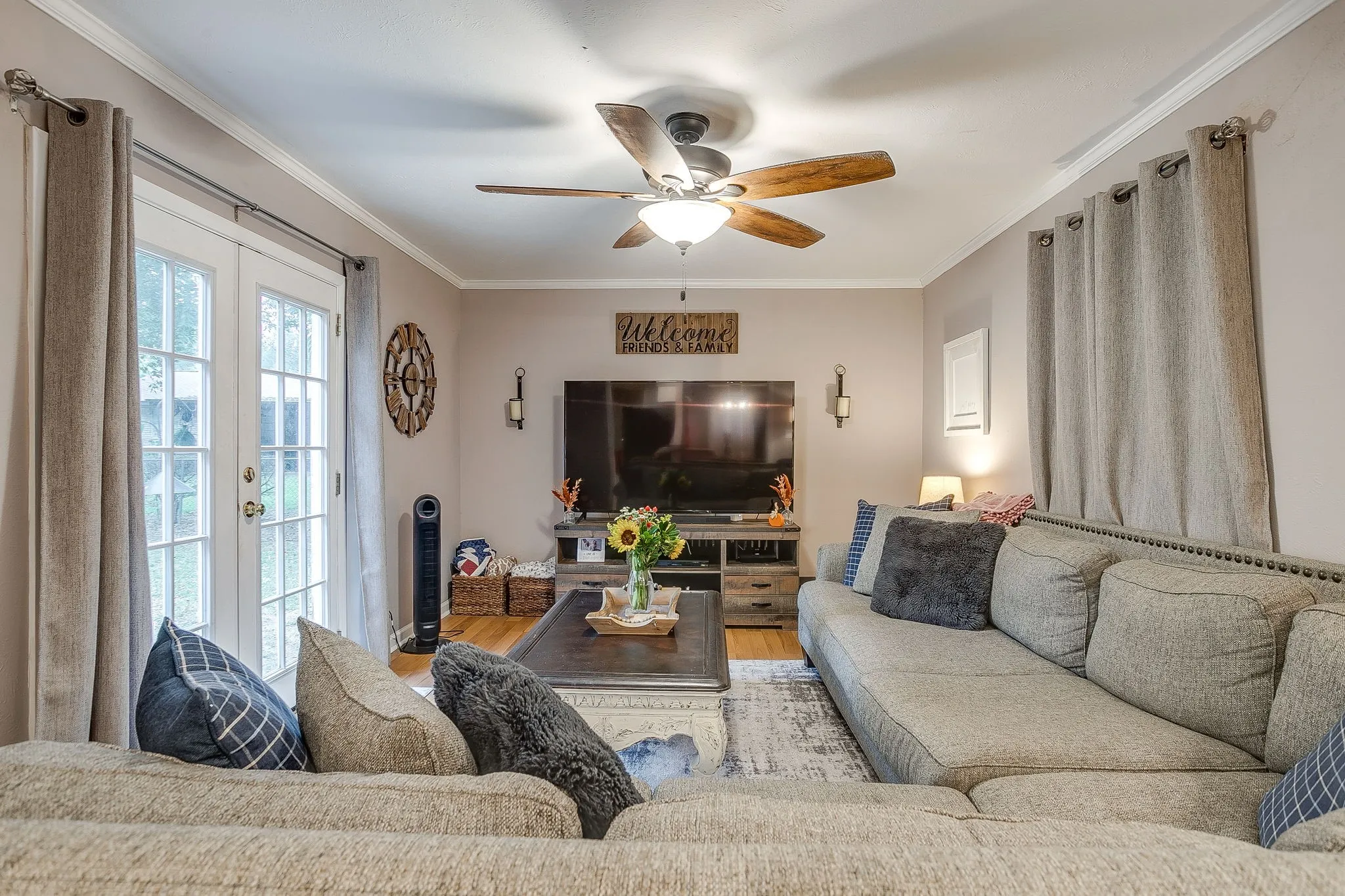 Single Family Residence For Sale in Johnson County , 312 Gardenia Court, Burleson, Texas 76028, 3 Bedroom, 2 Bathroom, 1 Garage spaces, 1,197 Sqft, built in 1966, mls#21337063, Real Estate Agent in Burleson, Homes For Sale in Johnson county, Homes For Sale in Burleson, Realtor in Burleson Texas, Real Estate Brokerage Independent Realty Texas, Luminita Cordes Realtor