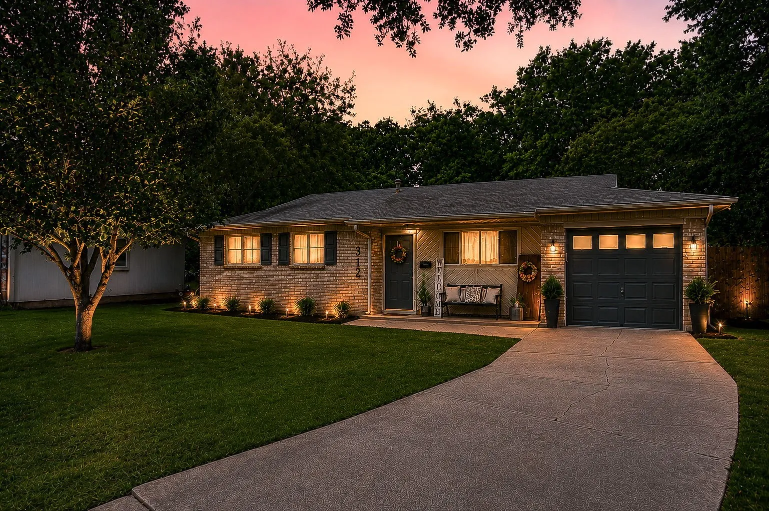 Single Family Residence For Sale in Johnson County , 312 Gardenia Court, Burleson, Texas 76028, 3 Bedroom, 2 Bathroom, 1 Garage spaces, 1,197 Sqft, built in 1966, mls#21337063, Real Estate Agent in Burleson, Homes For Sale in Johnson county, Homes For Sale in Burleson, Realtor in Burleson Texas, Real Estate Brokerage Independent Realty Texas, Luminita Cordes Realtor