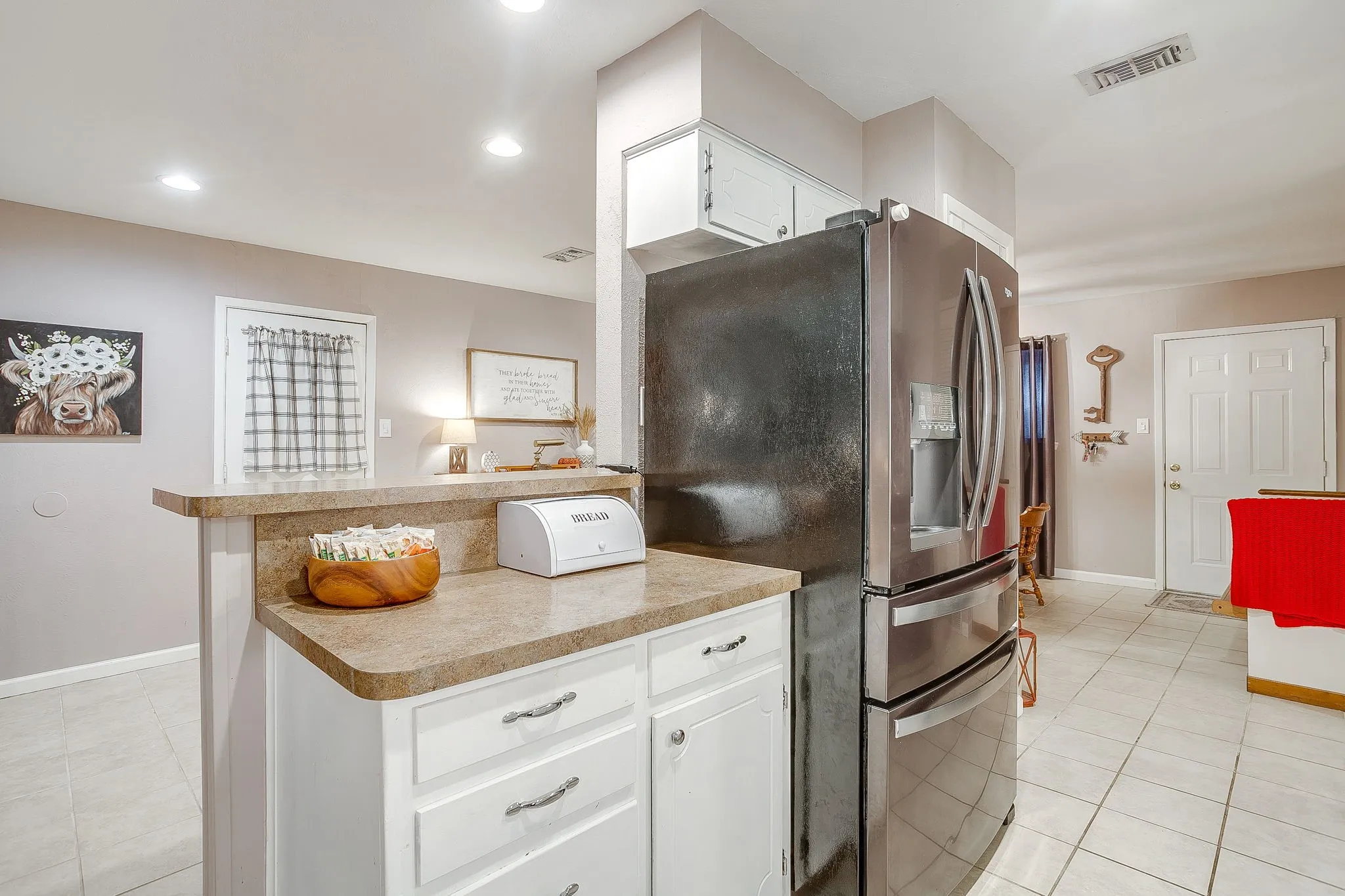 Single Family Residence For Sale in Johnson County , 312 Gardenia Court, Burleson, Texas 76028, 3 Bedroom, 2 Bathroom, 1 Garage spaces, 1,197 Sqft, built in 1966, mls#21337063, Real Estate Agent in Burleson, Homes For Sale in Johnson county, Homes For Sale in Burleson, Realtor in Burleson Texas, Real Estate Brokerage Independent Realty Texas, Luminita Cordes Realtor