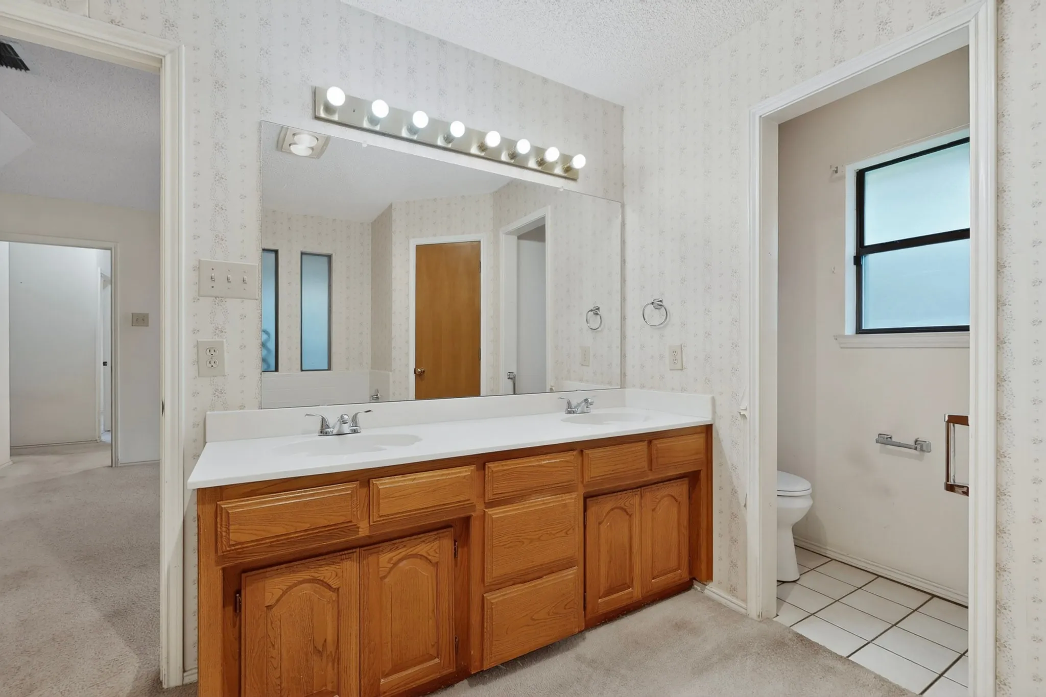 Single Family Residence For Rent in Tarrant County , 7517 Crosstimbers Lane, North Richland Hills, Texas 76182, 3 Bedroom, 2 Bathroom, 2 Garage spaces, 1,656 Sqft, built in 1986, mls#21333613, Real Estate Agent in North Richland Hills, Homes For Rent in Tarrant county, Homes For Rent in North Richland Hills, Realtor in North Richland Hills Texas, Real Estate Brokerage Independent Realty Texas, Luminita Cordes Realtor