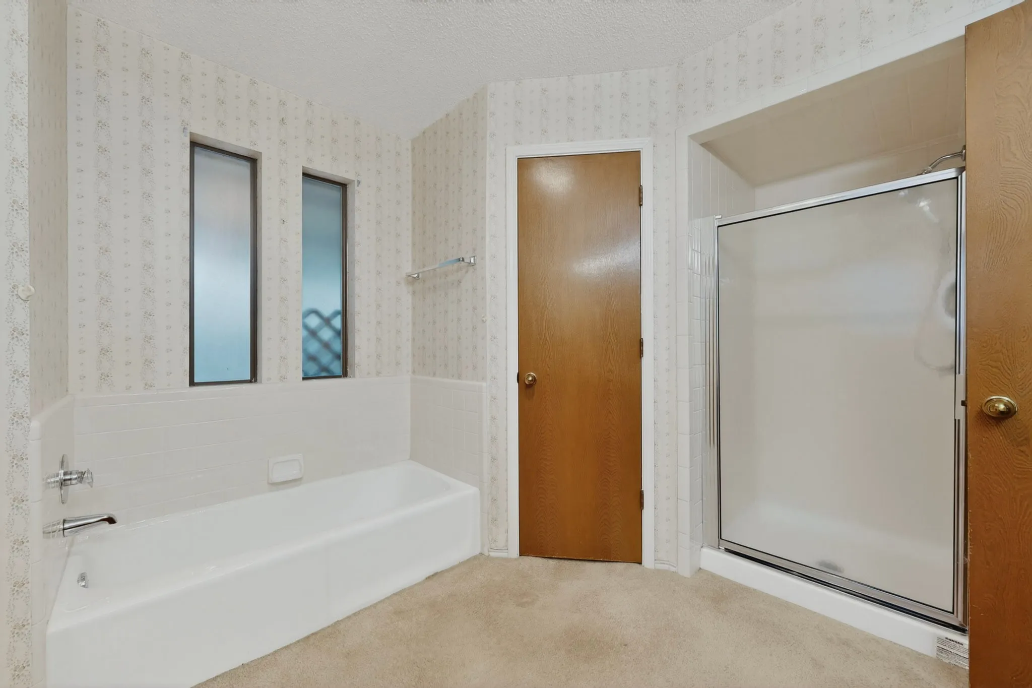 Single Family Residence For Rent in Tarrant County , 7517 Crosstimbers Lane, North Richland Hills, Texas 76182, 3 Bedroom, 2 Bathroom, 2 Garage spaces, 1,656 Sqft, built in 1986, mls#21333613, Real Estate Agent in North Richland Hills, Homes For Rent in Tarrant county, Homes For Rent in North Richland Hills, Realtor in North Richland Hills Texas, Real Estate Brokerage Independent Realty Texas, Luminita Cordes Realtor