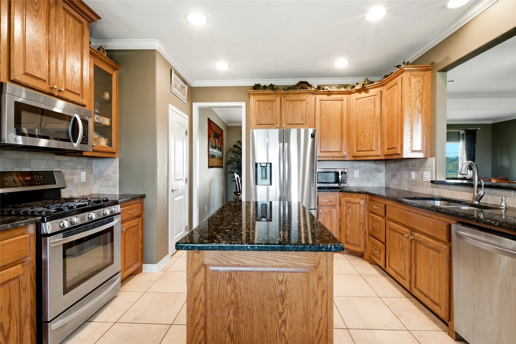 Single Family Residence For Sale in Cooke County , 783 County Road 121, Gainesville, Texas 76240, 4 Bedroom, 3 Bathroom, 2 Garage spaces, 2,266 Sqft, built in 2009, Price $1,250,000, mls#21332920, Real Estate Agent in Gainesville, Homes For Sale in Cooke county, Homes For Sale in Gainesville, Realtor in Gainesville Texas, Real Estate Brokerage Independent Realty Texas, Luminita Cordes Realtor