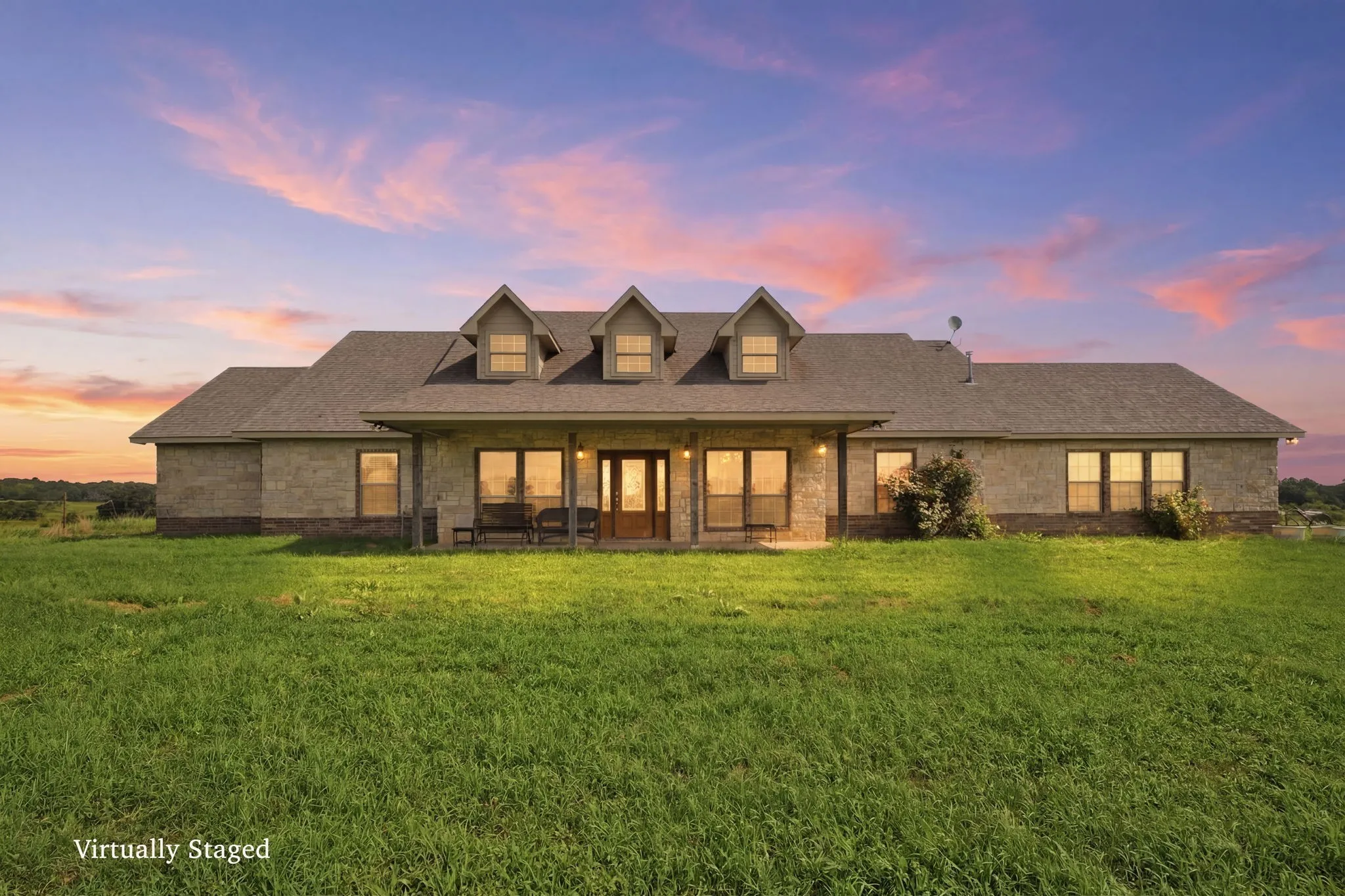 Single Family Residence For Sale in Cooke County , 783 County Road 121, Gainesville, Texas 76240, 4 Bedroom, 3 Bathroom, 2 Garage spaces, 2,266 Sqft, built in 2009, Price $1,250,000, mls#21332920, Real Estate Agent in Gainesville, Homes For Sale in Cooke county, Homes For Sale in Gainesville, Realtor in Gainesville Texas, Real Estate Brokerage Independent Realty Texas, Luminita Cordes Realtor
