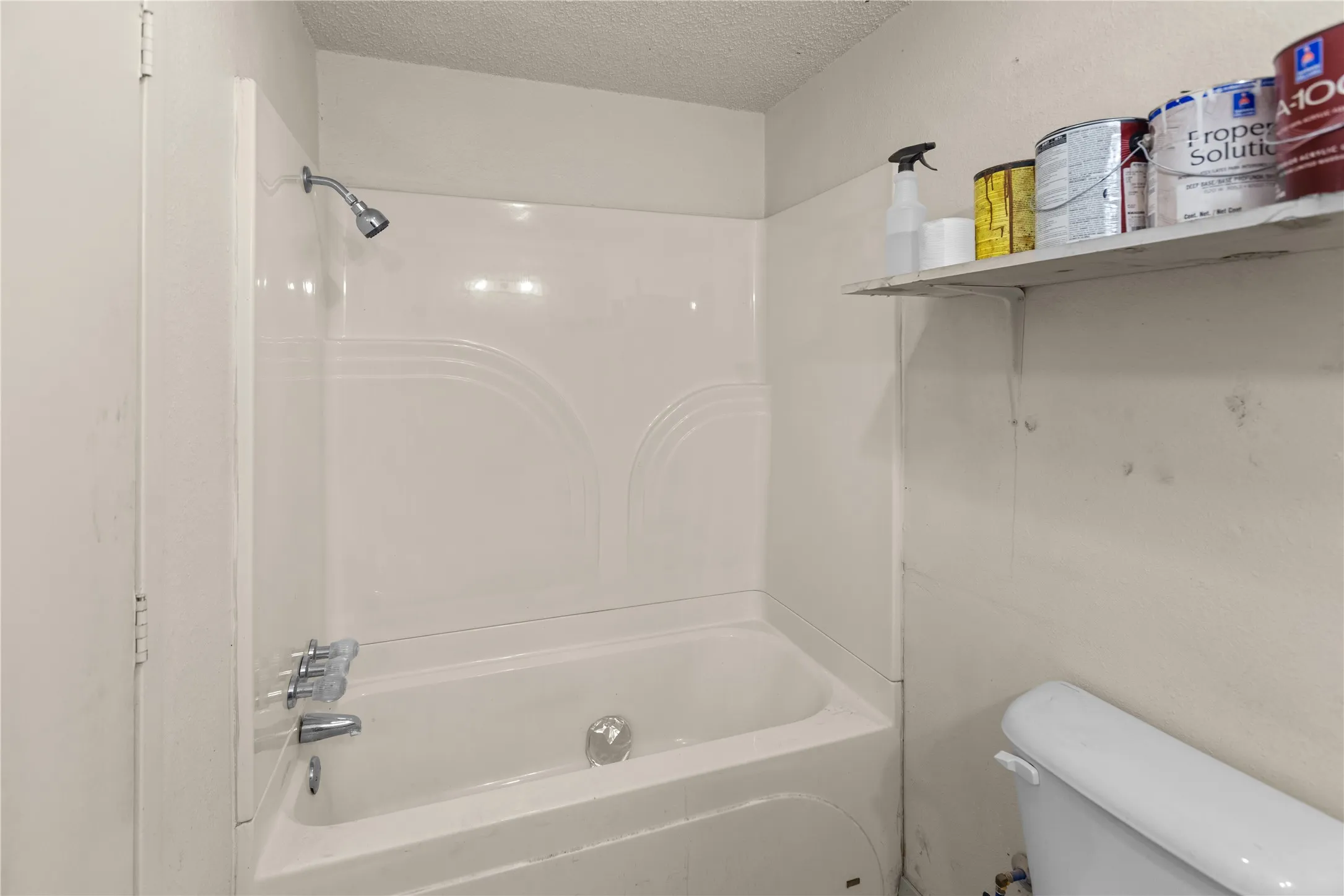 Single Family Residence For Sale in Grayson County , 1939 E Texas Street, Denison, Texas 75021, 3 Bedrooms, 3 Bathrooms, 2 Garage spaces, 1,942 Sqft, built in 1980, Price $275,000, mls#21338213, Real Estate Agent in Denison, Homes For Sale in Grayson county, Homes For Sale in Denison, Realtor in Denison Texas, Real Estate Brokerage Independent Realty Texas, Luminita Cordes Realtor
