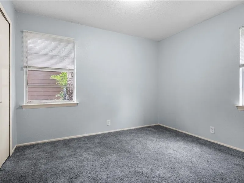 Single Family Residence For Sale in Dallas County , 2632 Emerald Drive, Mesquite, Texas 75150, 3 Bedroom, 1 Bathroom, 1 Garage spaces, 975 Sqft, built in 1964, mls#21338476, Real Estate Agent in Mesquite, Homes For Sale in Dallas county, Homes For Sale in Mesquite, Realtor in Mesquite Texas, Real Estate Brokerage Independent Realty Texas, Luminita Cordes Realtor