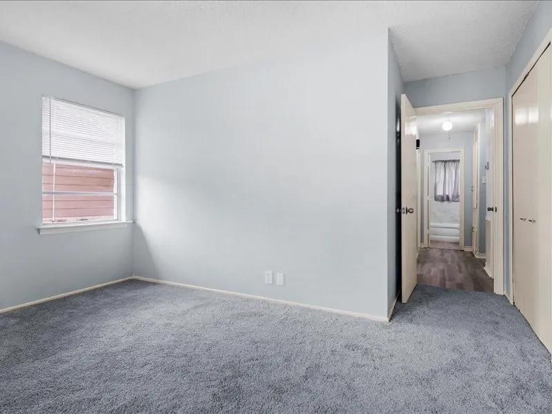 Single Family Residence For Sale in Dallas County , 2632 Emerald Drive, Mesquite, Texas 75150, 3 Bedroom, 1 Bathroom, 1 Garage spaces, 975 Sqft, built in 1964, mls#21338476, Real Estate Agent in Mesquite, Homes For Sale in Dallas county, Homes For Sale in Mesquite, Realtor in Mesquite Texas, Real Estate Brokerage Independent Realty Texas, Luminita Cordes Realtor