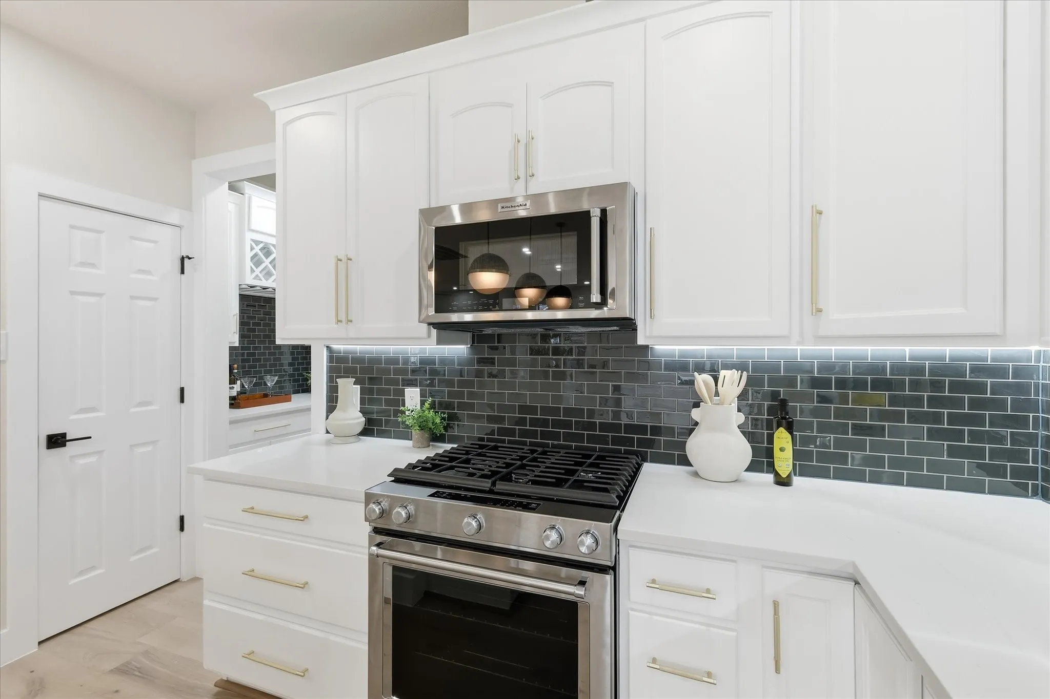 Single Family Residence For Sale in Denton County , 1400 Hudspeth Drive, Carrollton, Texas 75010, 4 Bedroom, 4 Bathroom, 2 Garage spaces, 3,806 Sqft, built in 2000, mls#21338502, Real Estate Agent in Carrollton, Homes For Sale in Denton county, Homes For Sale in Carrollton, Realtor in Carrollton Texas, Real Estate Brokerage Independent Realty Texas, Luminita Cordes Realtor