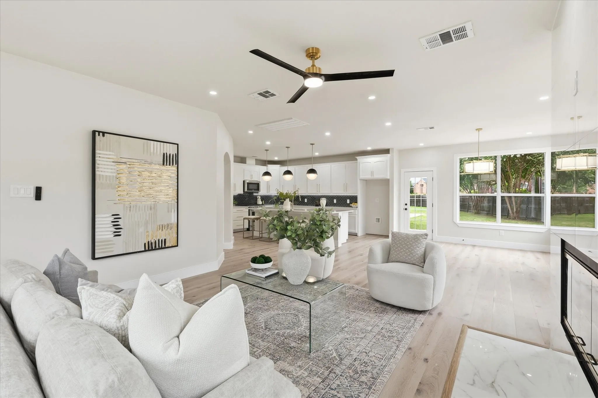 Single Family Residence For Sale in Denton County , 1400 Hudspeth Drive, Carrollton, Texas 75010, 4 Bedroom, 4 Bathroom, 2 Garage spaces, 3,806 Sqft, built in 2000, mls#21338502, Real Estate Agent in Carrollton, Homes For Sale in Denton county, Homes For Sale in Carrollton, Realtor in Carrollton Texas, Real Estate Brokerage Independent Realty Texas, Luminita Cordes Realtor