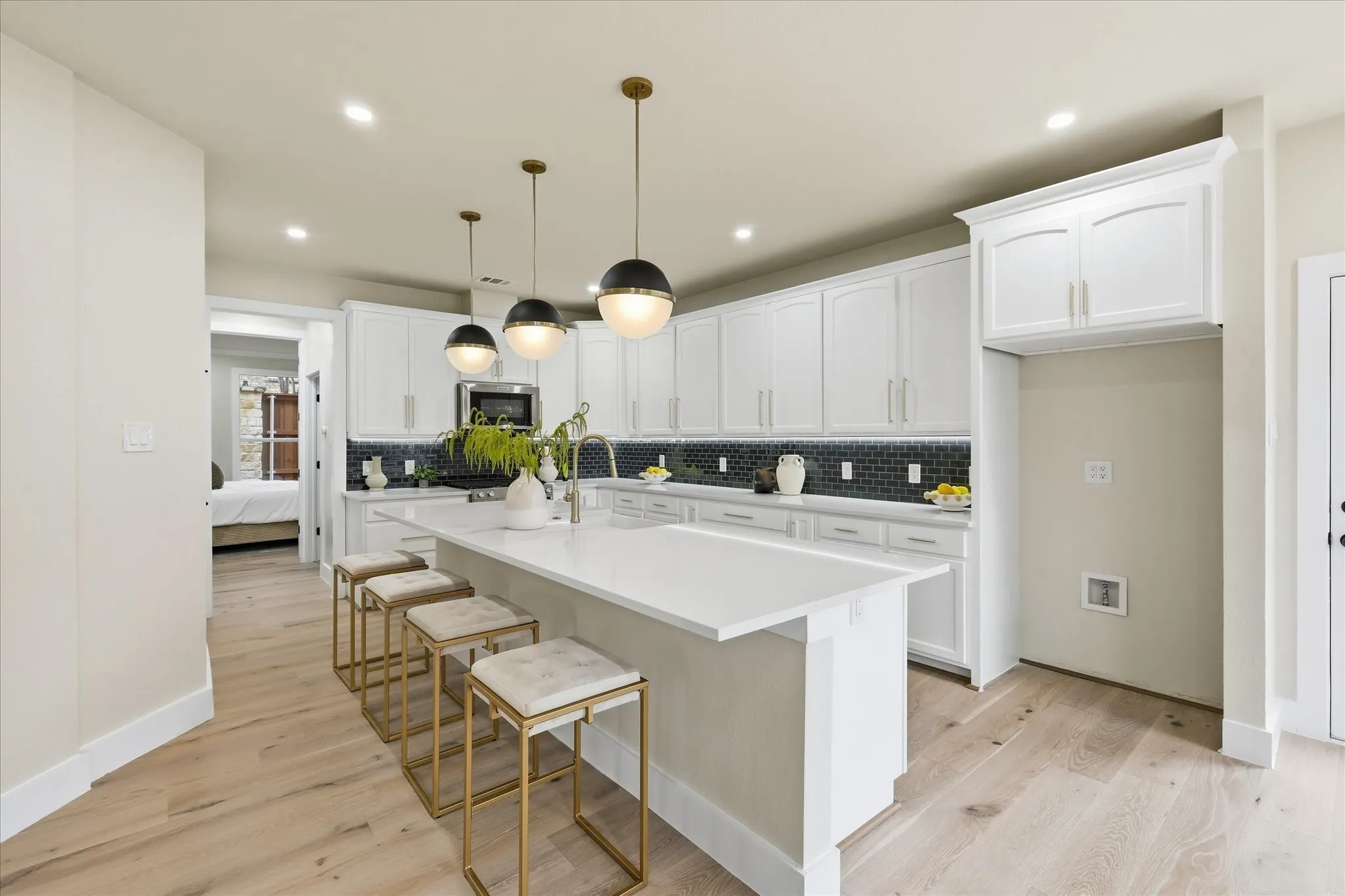 Single Family Residence For Sale in Denton County , 1400 Hudspeth Drive, Carrollton, Texas 75010, 4 Bedroom, 4 Bathroom, 2 Garage spaces, 3,806 Sqft, built in 2000, mls#21338502, Real Estate Agent in Carrollton, Homes For Sale in Denton county, Homes For Sale in Carrollton, Realtor in Carrollton Texas, Real Estate Brokerage Independent Realty Texas, Luminita Cordes Realtor