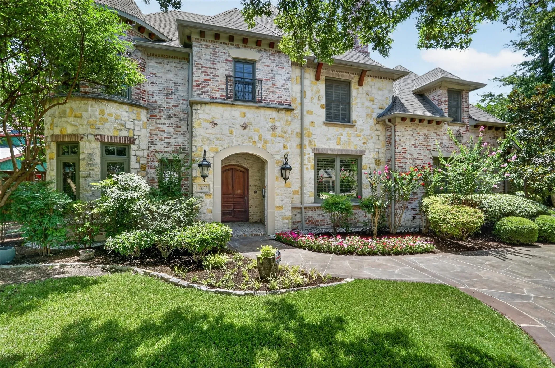 Single Family Residence For Sale in Dallas County , 6032 Burgundy Road, Dallas, Texas 75230, 5 Bedroom, 6 Bathroom, 3 Garage spaces, 5,749 Sqft, built in 2005, mls#21338454, Real Estate Agent in Dallas, Homes For Sale in Dallas county, Homes For Sale in Dallas, Realtor in Dallas Texas, Real Estate Brokerage Independent Realty Texas, Luminita Cordes Realtor