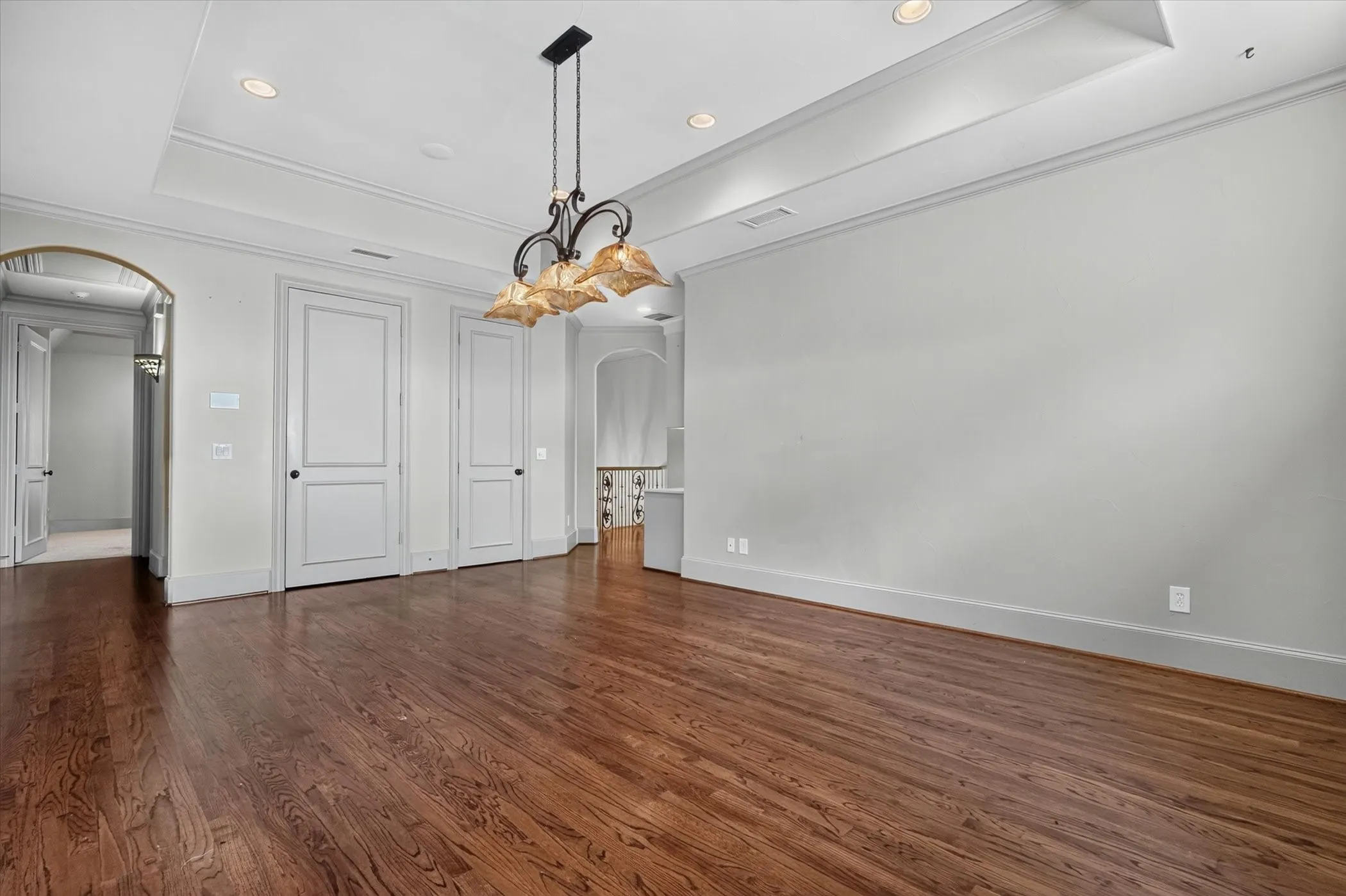 Single Family Residence For Sale in Dallas County , 6032 Burgundy Road, Dallas, Texas 75230, 5 Bedroom, 6 Bathroom, 3 Garage spaces, 5,749 Sqft, built in 2005, mls#21338454, Real Estate Agent in Dallas, Homes For Sale in Dallas county, Homes For Sale in Dallas, Realtor in Dallas Texas, Real Estate Brokerage Independent Realty Texas, Luminita Cordes Realtor