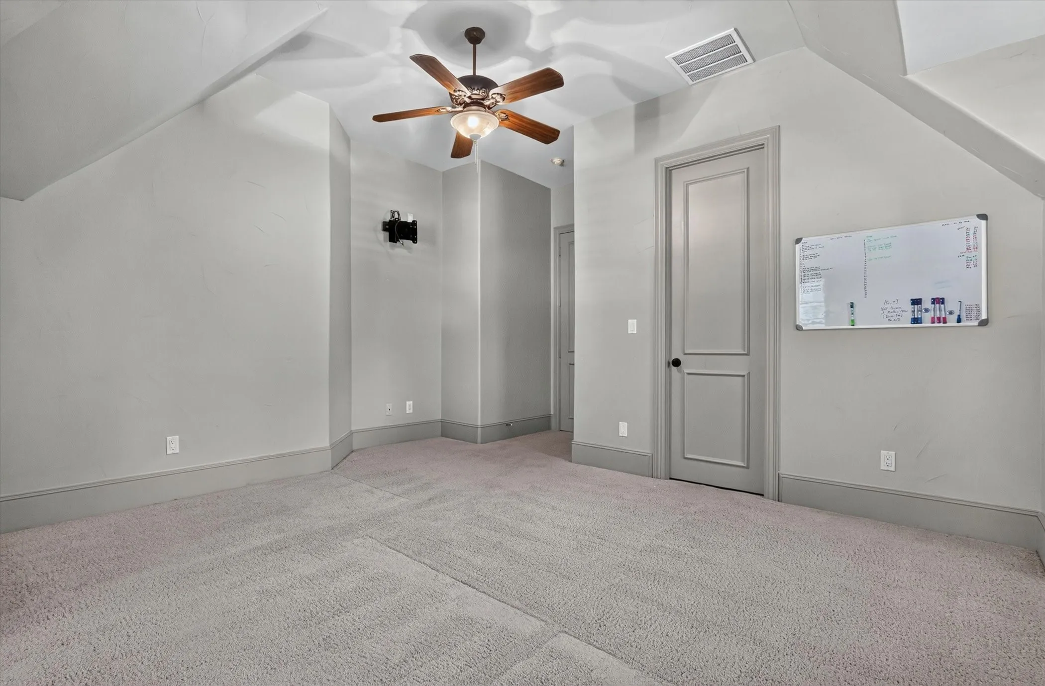 Single Family Residence For Sale in Dallas County , 6032 Burgundy Road, Dallas, Texas 75230, 5 Bedroom, 6 Bathroom, 3 Garage spaces, 5,749 Sqft, built in 2005, mls#21338454, Real Estate Agent in Dallas, Homes For Sale in Dallas county, Homes For Sale in Dallas, Realtor in Dallas Texas, Real Estate Brokerage Independent Realty Texas, Luminita Cordes Realtor