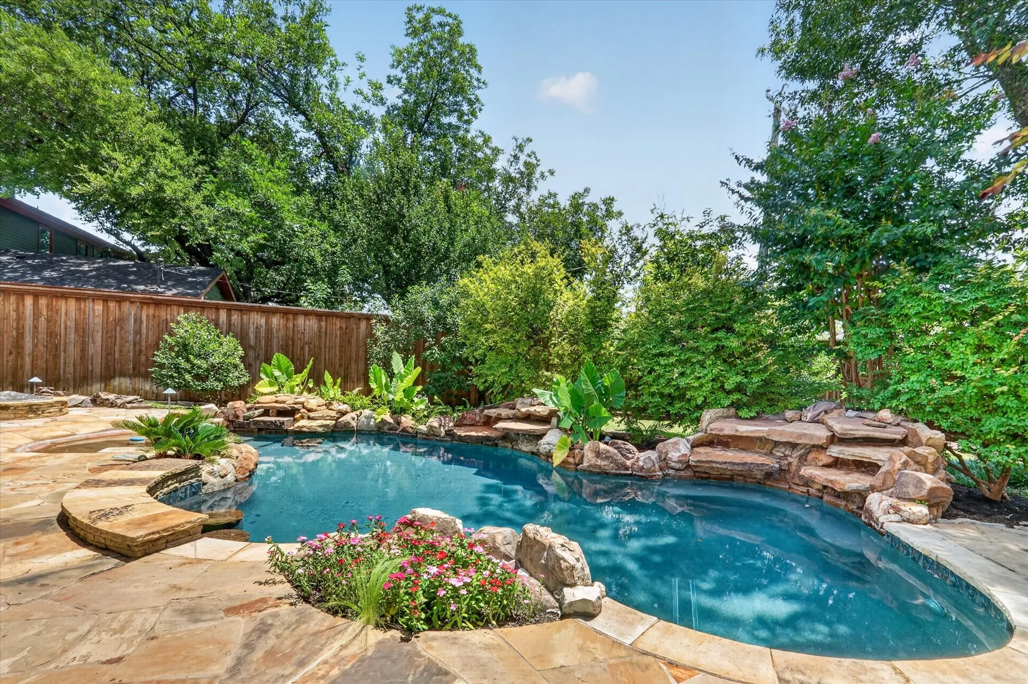 Single Family Residence For Sale in Dallas County , 6032 Burgundy Road, Dallas, Texas 75230, 5 Bedroom, 6 Bathroom, 3 Garage spaces, 5,749 Sqft, built in 2005, mls#21338454, Real Estate Agent in Dallas, Homes For Sale in Dallas county, Homes For Sale in Dallas, Realtor in Dallas Texas, Real Estate Brokerage Independent Realty Texas, Luminita Cordes Realtor