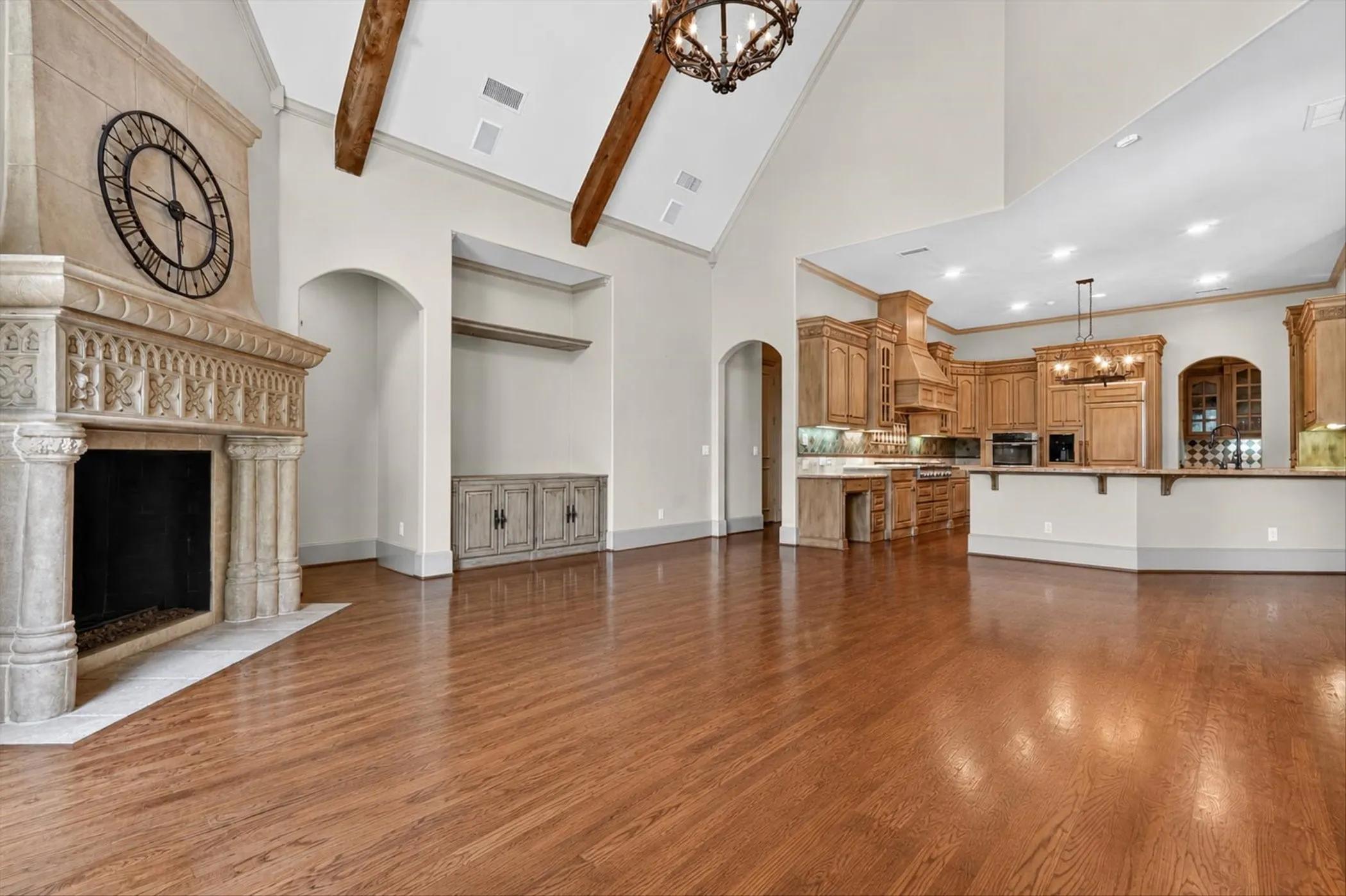 Single Family Residence For Sale in Dallas County , 6032 Burgundy Road, Dallas, Texas 75230, 5 Bedroom, 6 Bathroom, 3 Garage spaces, 5,749 Sqft, built in 2005, mls#21338454, Real Estate Agent in Dallas, Homes For Sale in Dallas county, Homes For Sale in Dallas, Realtor in Dallas Texas, Real Estate Brokerage Independent Realty Texas, Luminita Cordes Realtor