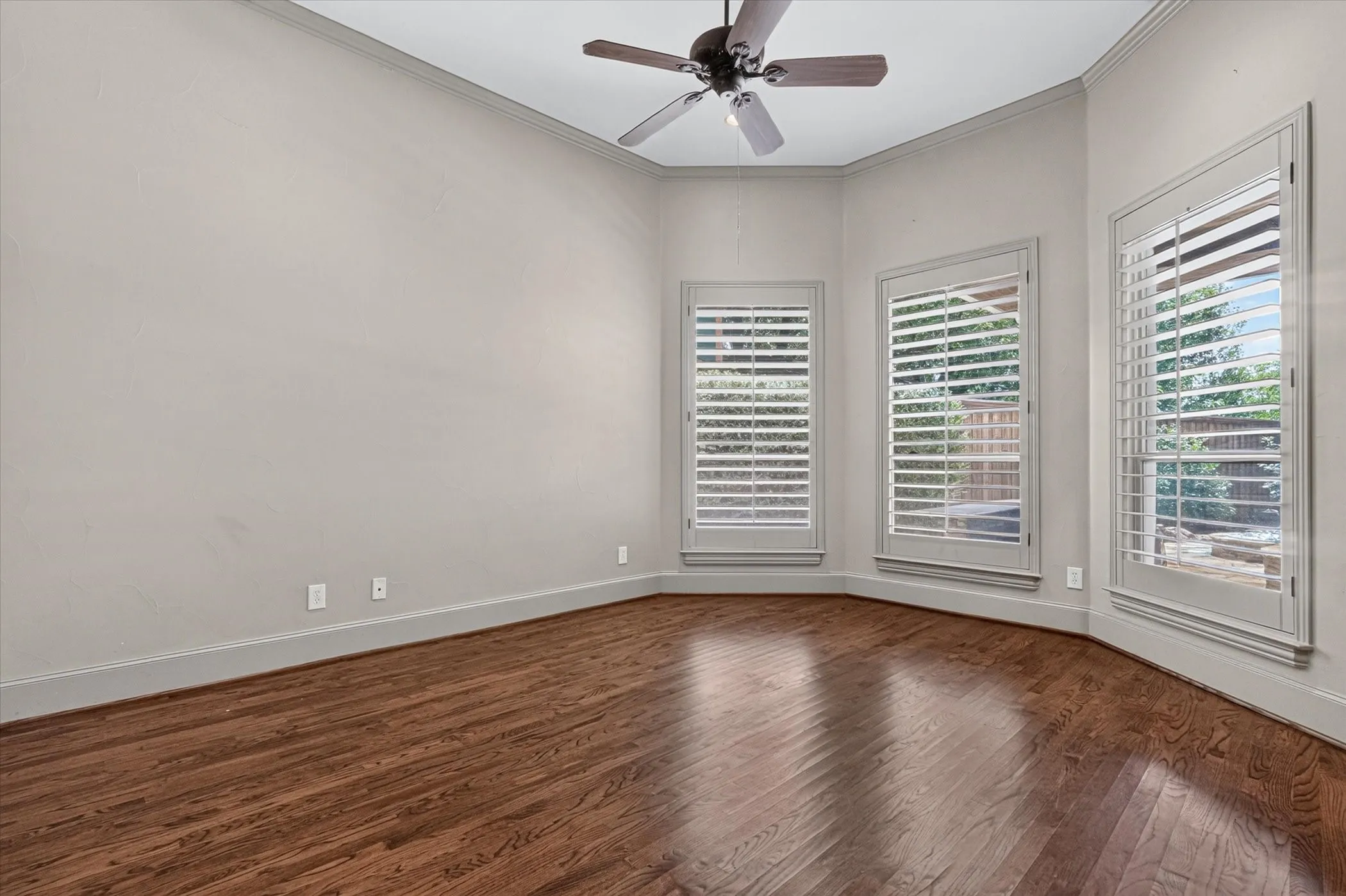 Single Family Residence For Sale in Dallas County , 6032 Burgundy Road, Dallas, Texas 75230, 5 Bedroom, 6 Bathroom, 3 Garage spaces, 5,749 Sqft, built in 2005, mls#21338454, Real Estate Agent in Dallas, Homes For Sale in Dallas county, Homes For Sale in Dallas, Realtor in Dallas Texas, Real Estate Brokerage Independent Realty Texas, Luminita Cordes Realtor
