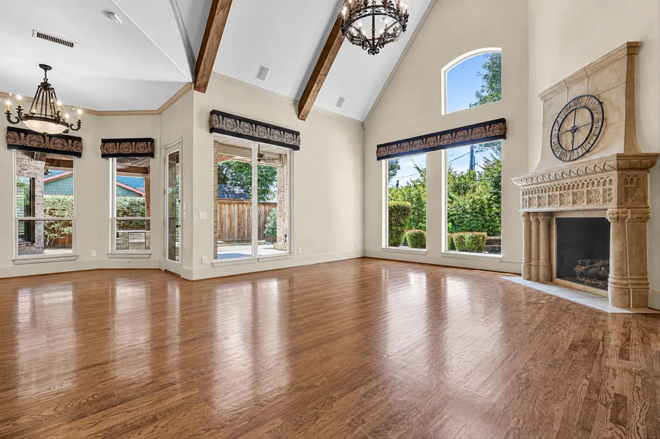 Single Family Residence For Sale in Dallas County , 6032 Burgundy Road, Dallas, Texas 75230, 5 Bedroom, 6 Bathroom, 3 Garage spaces, 5,749 Sqft, built in 2005, mls#21338454, Real Estate Agent in Dallas, Homes For Sale in Dallas county, Homes For Sale in Dallas, Realtor in Dallas Texas, Real Estate Brokerage Independent Realty Texas, Luminita Cordes Realtor