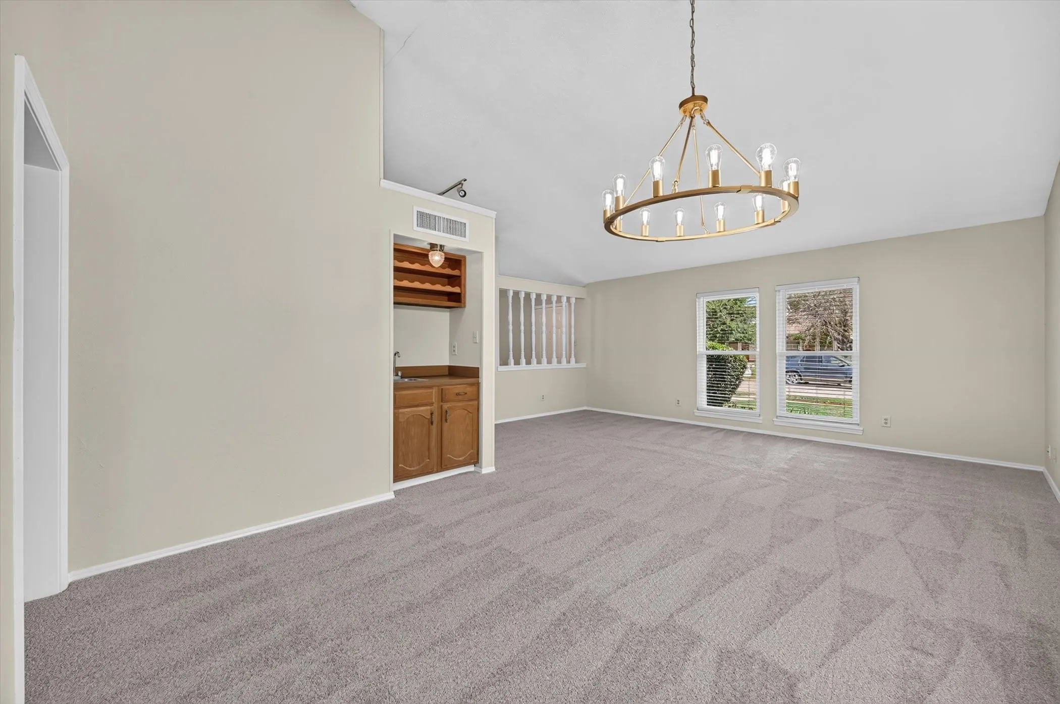 Single Family Residence For Sale in Denton County , 2801 Stratford Lane, Flower Mound, Texas 75028, 3 Bedroom, 2 Bathroom, 2 Garage spaces, 1,790 Sqft, built in 1983, mls#21332064, Real Estate Agent in Flower Mound, Homes For Sale in Denton county, Homes For Sale in Flower Mound, Realtor in Flower Mound Texas, Real Estate Brokerage Independent Realty Texas, Luminita Cordes Realtor