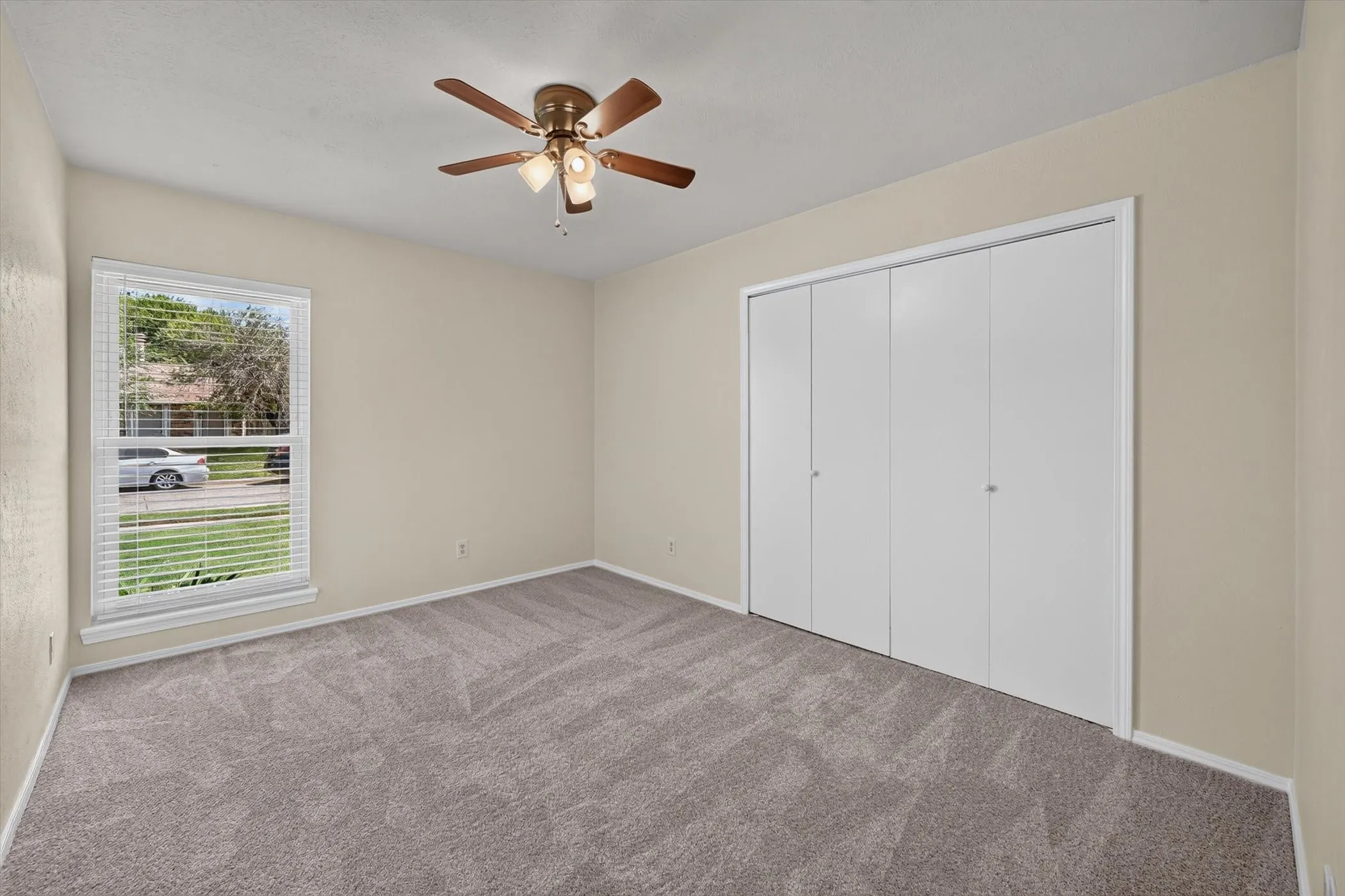 Single Family Residence For Sale in Denton County , 2801 Stratford Lane, Flower Mound, Texas 75028, 3 Bedroom, 2 Bathroom, 2 Garage spaces, 1,790 Sqft, built in 1983, mls#21332064, Real Estate Agent in Flower Mound, Homes For Sale in Denton county, Homes For Sale in Flower Mound, Realtor in Flower Mound Texas, Real Estate Brokerage Independent Realty Texas, Luminita Cordes Realtor