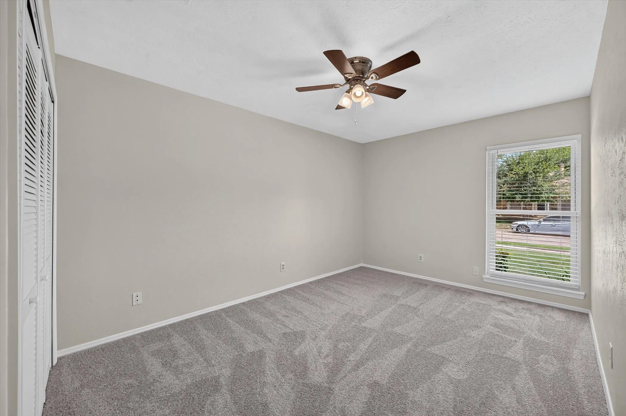 Single Family Residence For Sale in Denton County , 2801 Stratford Lane, Flower Mound, Texas 75028, 3 Bedroom, 2 Bathroom, 2 Garage spaces, 1,790 Sqft, built in 1983, mls#21332064, Real Estate Agent in Flower Mound, Homes For Sale in Denton county, Homes For Sale in Flower Mound, Realtor in Flower Mound Texas, Real Estate Brokerage Independent Realty Texas, Luminita Cordes Realtor