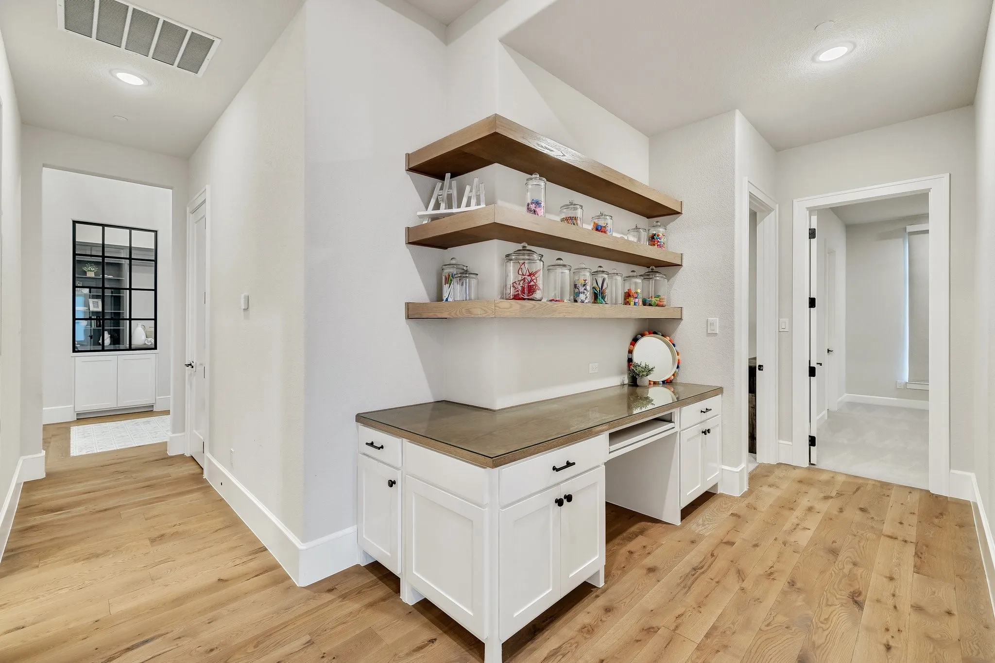 Single Family Residence For Sale in Collin County , 660 Louise Drive, Fairview, Texas 75069, 7 Bedroom, 9 Bathroom, 5 Garage spaces, 6,536 Sqft, built in 2020, mls#21338441, Real Estate Agent in Fairview, Homes For Sale in Collin county, Homes For Sale in Fairview, Realtor in Fairview Texas, Real Estate Brokerage Independent Realty Texas, Luminita Cordes Realtor