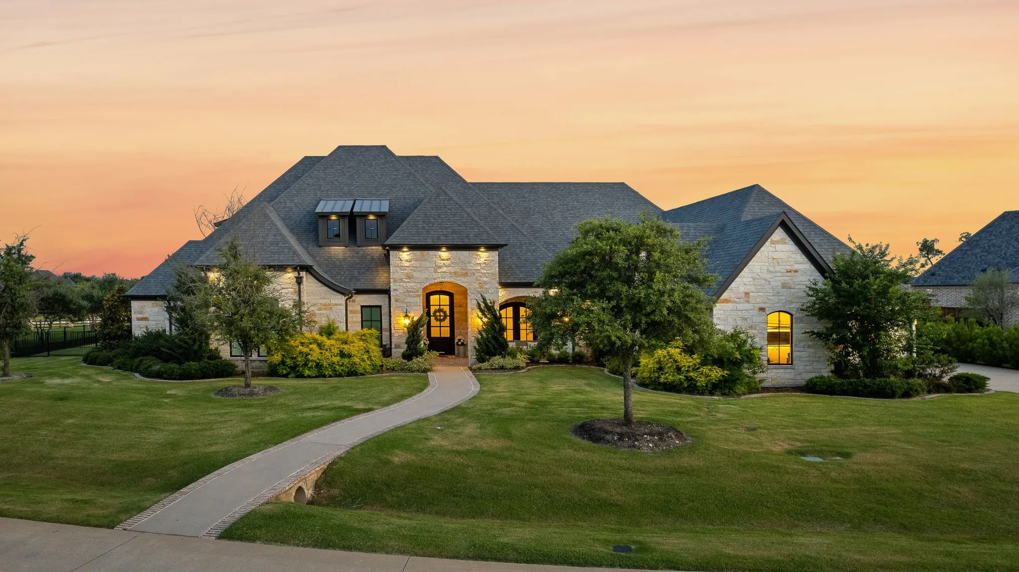 Single Family Residence For Sale in Collin County , 660 Louise Drive, Fairview, Texas 75069, 7 Bedroom, 9 Bathroom, 5 Garage spaces, 6,536 Sqft, built in 2020, mls#21338441, Real Estate Agent in Fairview, Homes For Sale in Collin county, Homes For Sale in Fairview, Realtor in Fairview Texas, Real Estate Brokerage Independent Realty Texas, Luminita Cordes Realtor