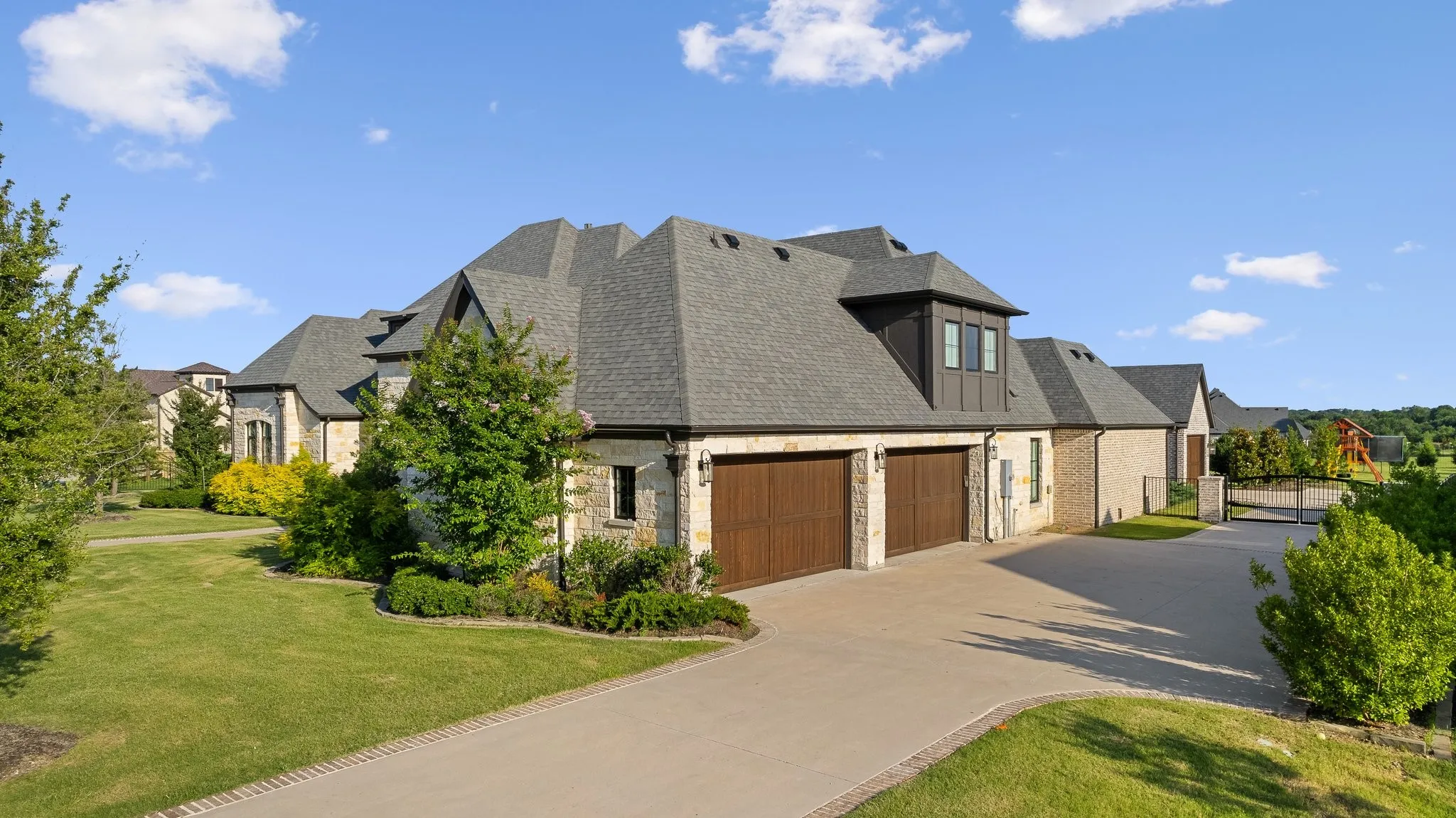 Single Family Residence For Sale in Collin County , 660 Louise Drive, Fairview, Texas 75069, 7 Bedroom, 9 Bathroom, 5 Garage spaces, 6,536 Sqft, built in 2020, mls#21338441, Real Estate Agent in Fairview, Homes For Sale in Collin county, Homes For Sale in Fairview, Realtor in Fairview Texas, Real Estate Brokerage Independent Realty Texas, Luminita Cordes Realtor