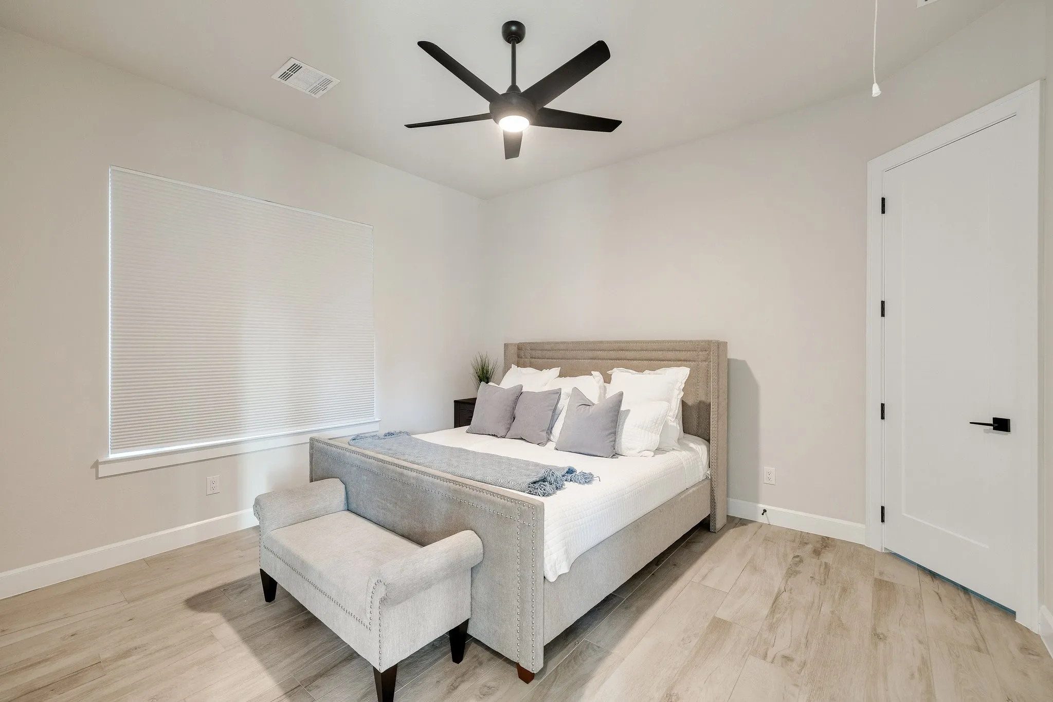 Guest house bedroom