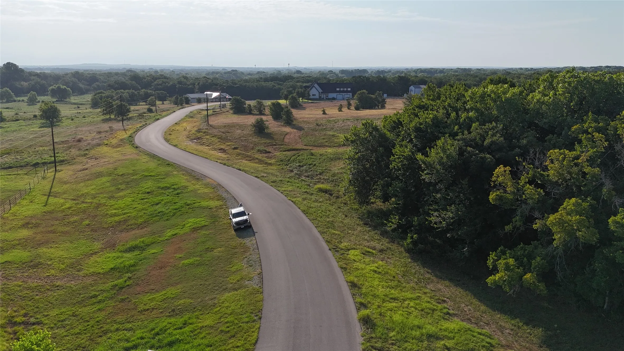 Neighborhood View of Rolling Hills Street