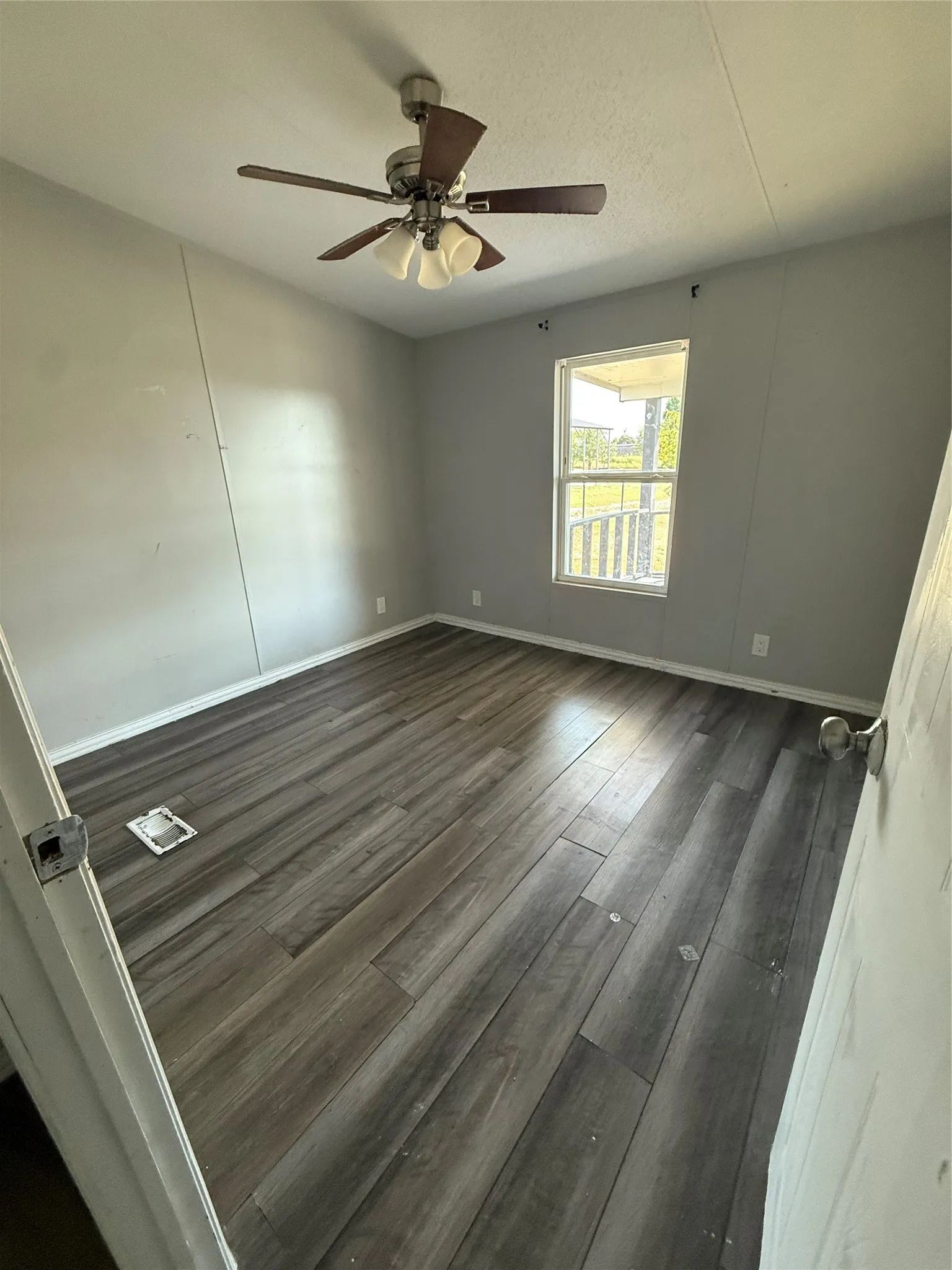 Mobile Home For Rent in Collin County , 1484 County Road 490, Princeton, Texas 75407, 4 Bedroom, 2 Bathroom, Garage spaces, 1,568 Sqft, built in 2000, mls#21338522, Real Estate Agent in Princeton, Homes For Rent in Collin county, Homes For Rent in Princeton, Realtor in Princeton Texas, Real Estate Brokerage Independent Realty Texas, Luminita Cordes Realtor